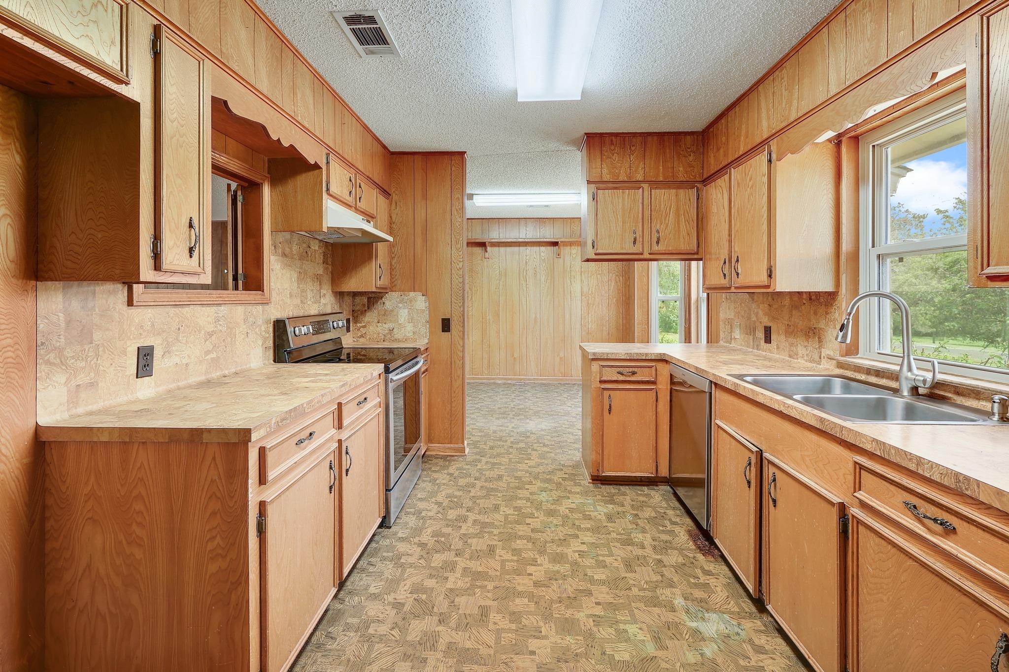 9400 Lauralan Dr, Austin, TX 78736