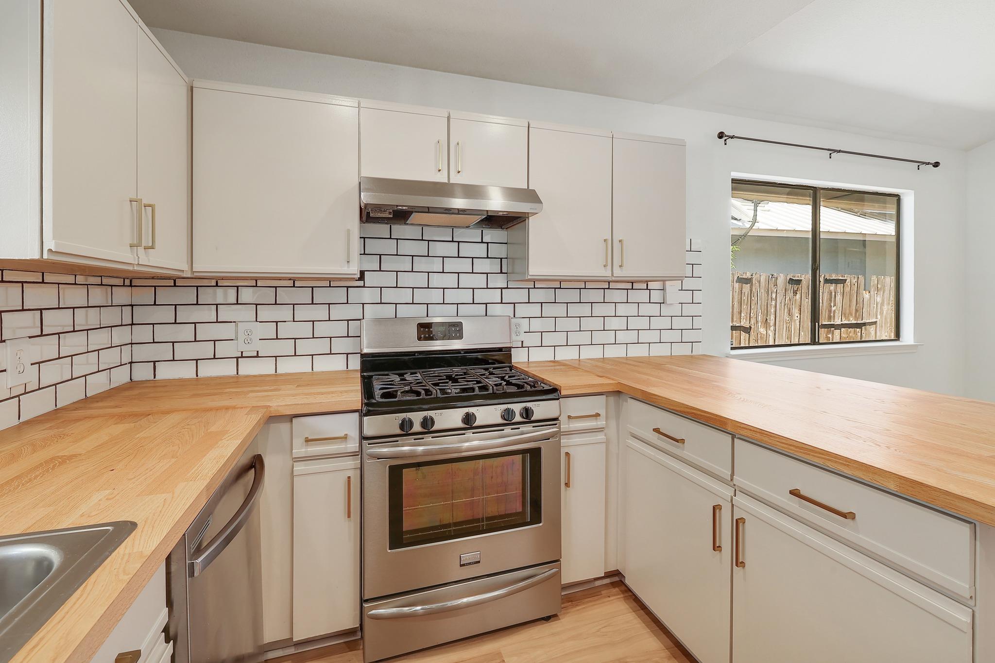 2205 Waterway Bnd, Austin, TX 78728