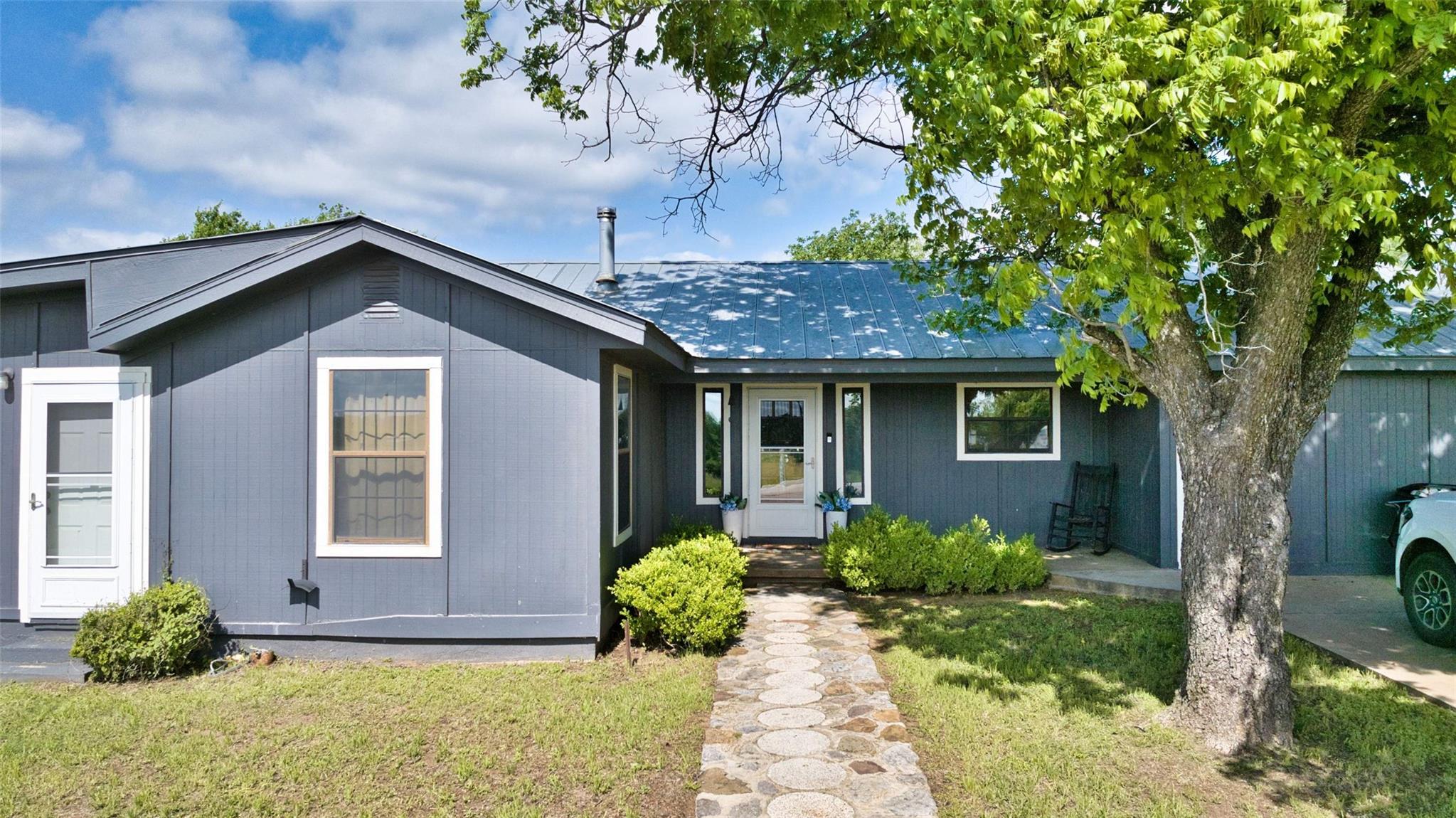 904 Bluebonnet Rd, Mason, TX 76856