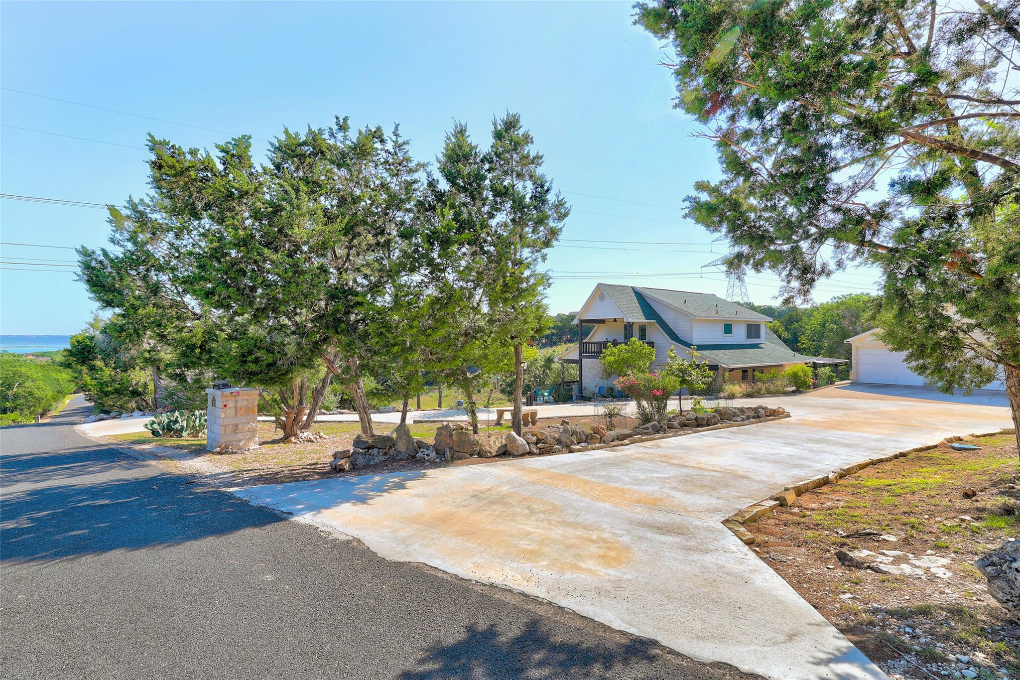 9859 Hodge Canyon Dr, Salado, TX 76571