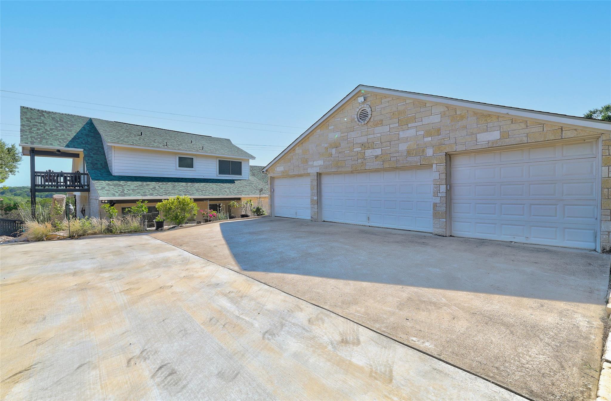 9859 Hodge Canyon Dr, Salado, TX 76571