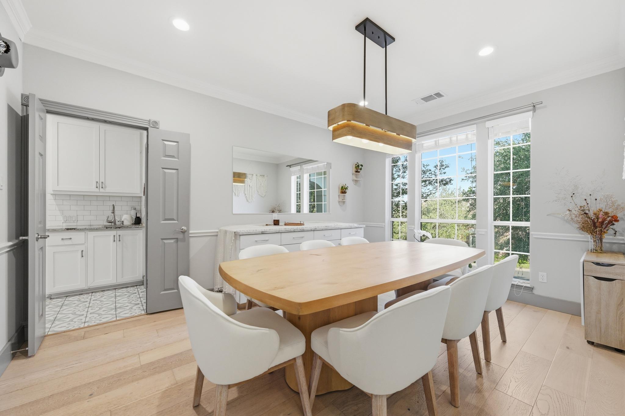 10011 Brightling Ln, Austin, TX 78750