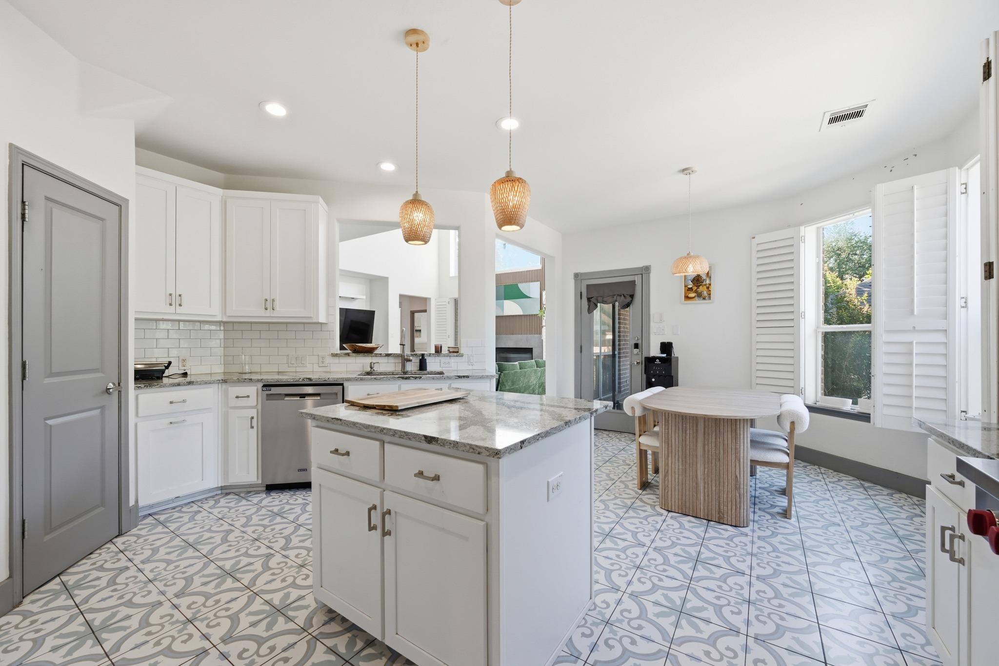 10011 Brightling Ln, Austin, TX 78750