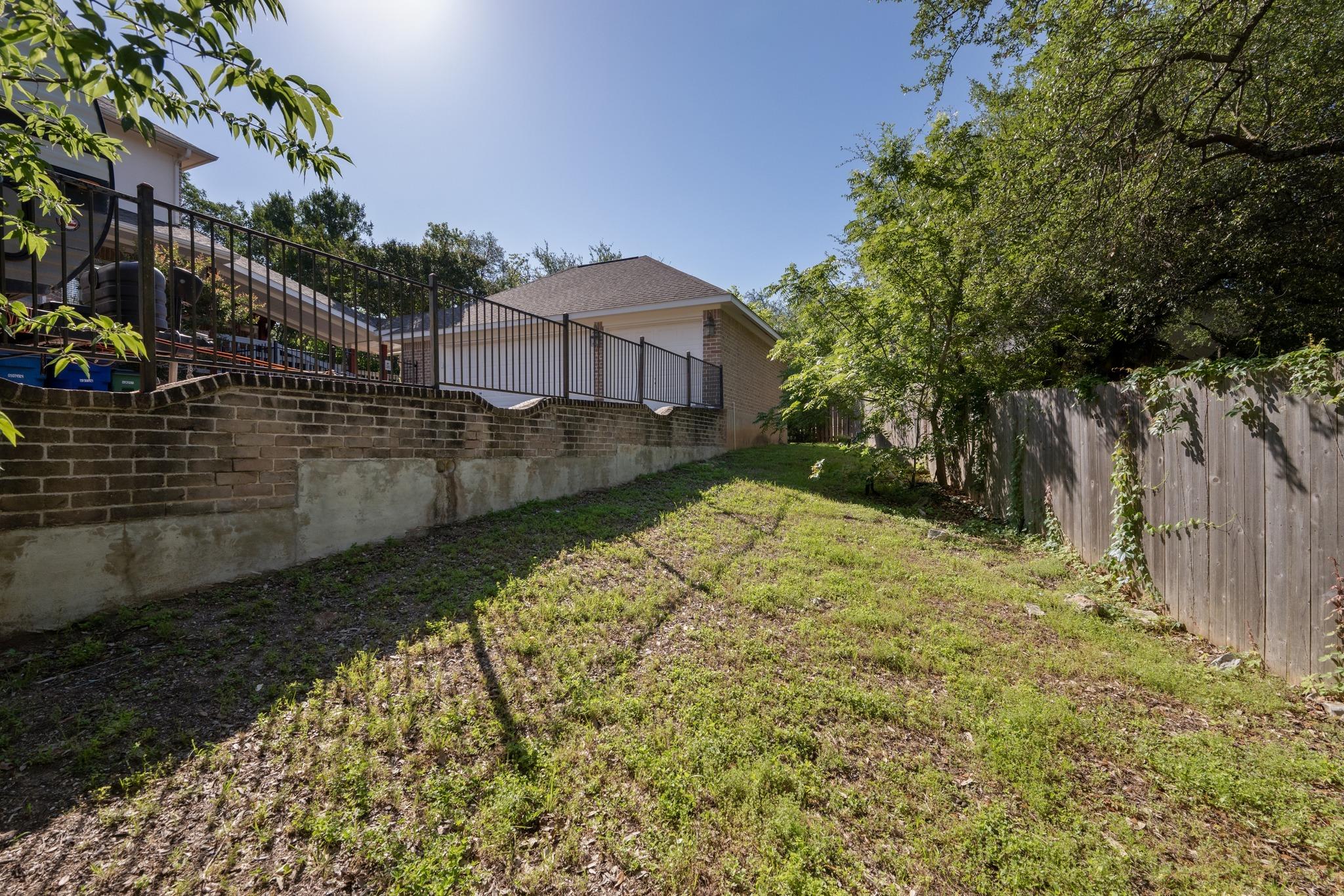 10011 Brightling Ln, Austin, TX 78750