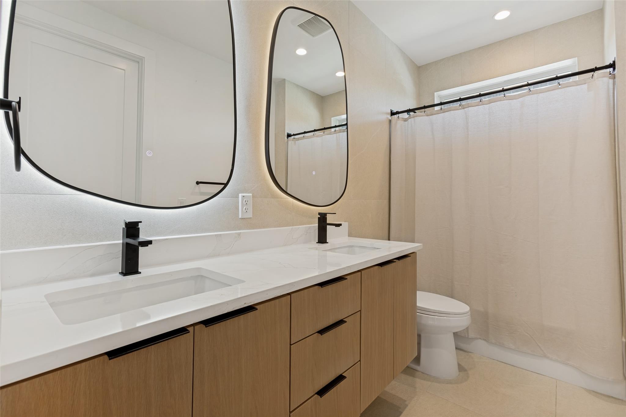 1407 Valleyridge Dr # A, Austin, TX 78704
