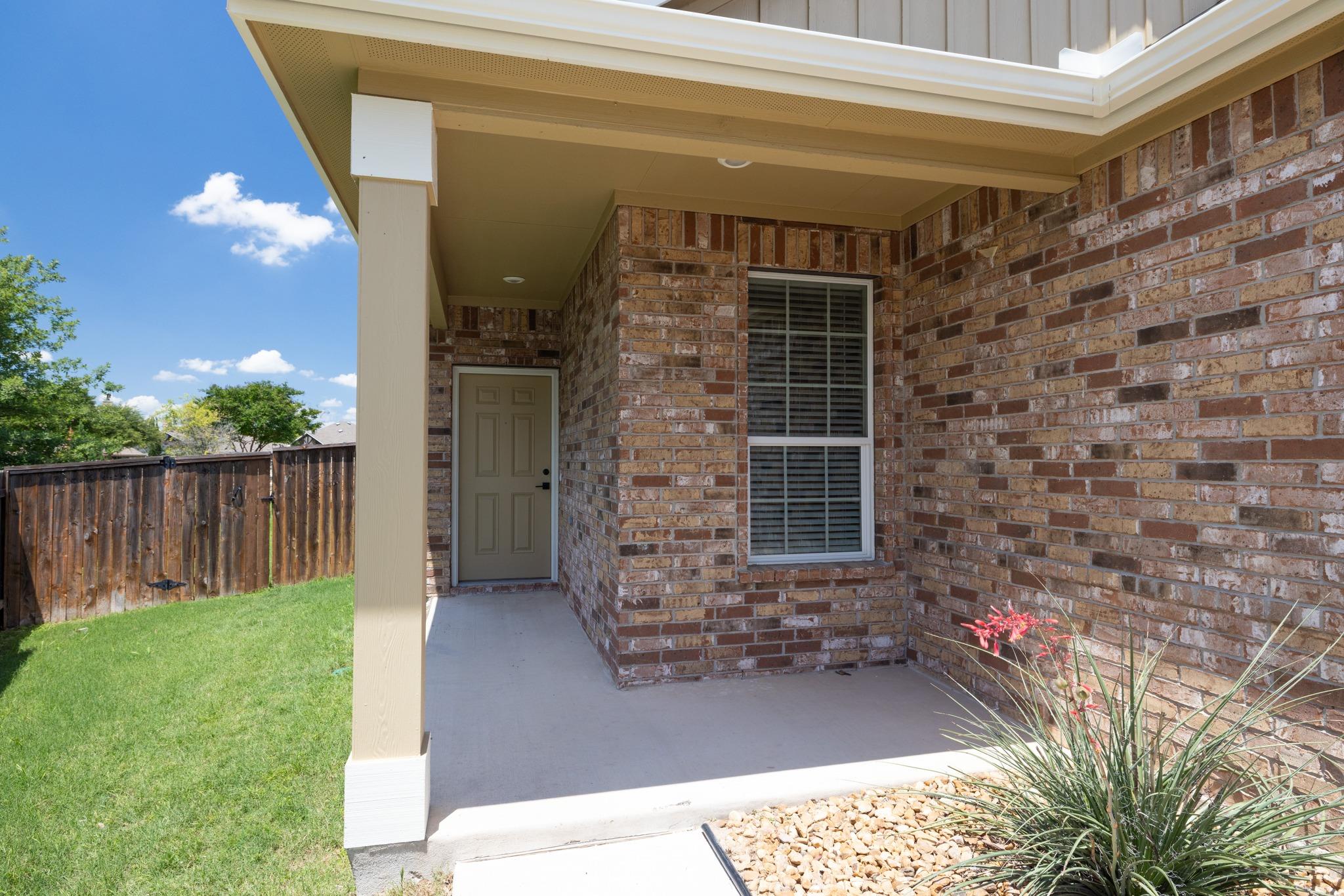 1016 Danish Cv, Hutto, TX 78634