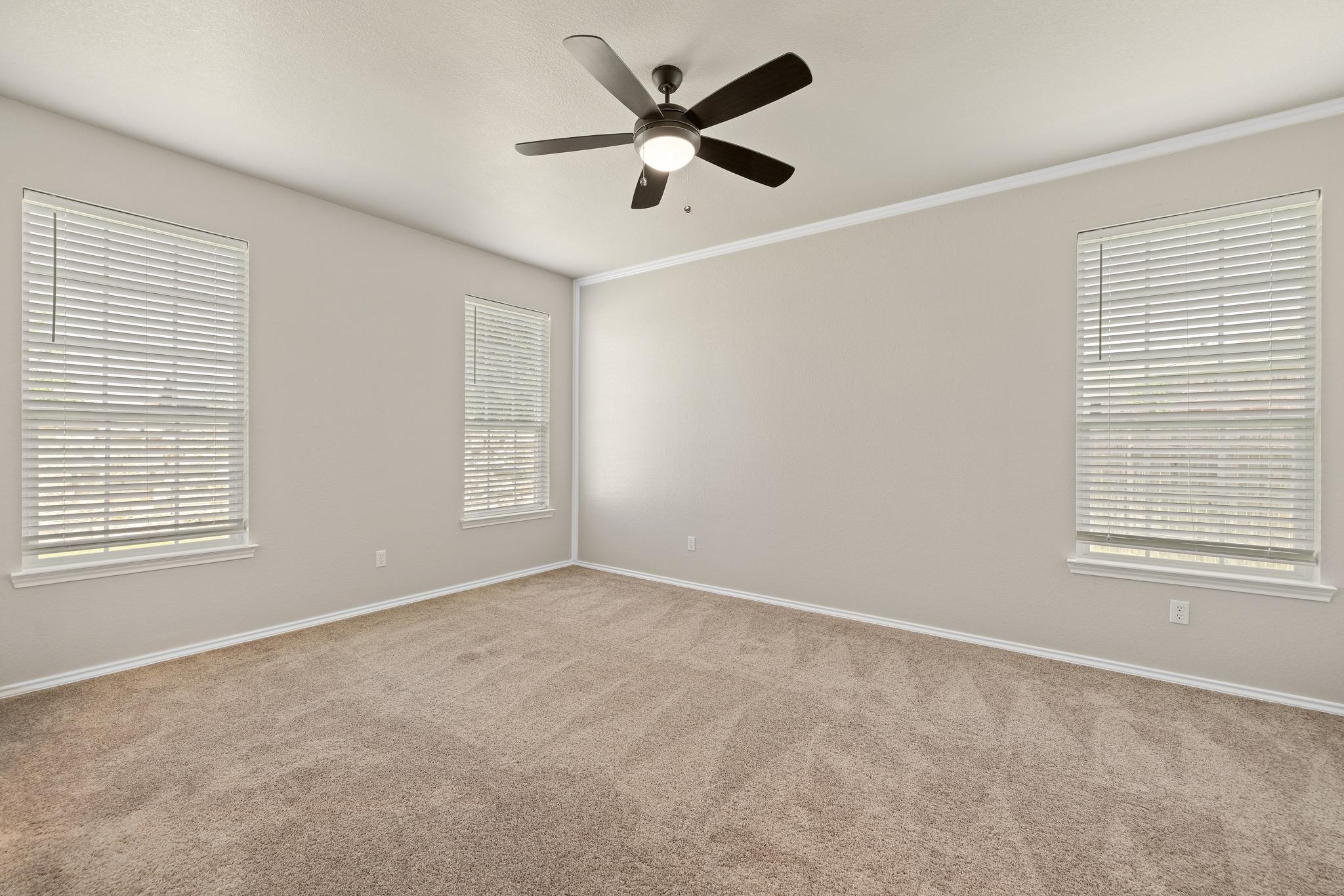 1016 Danish Cv, Hutto, TX 78634
