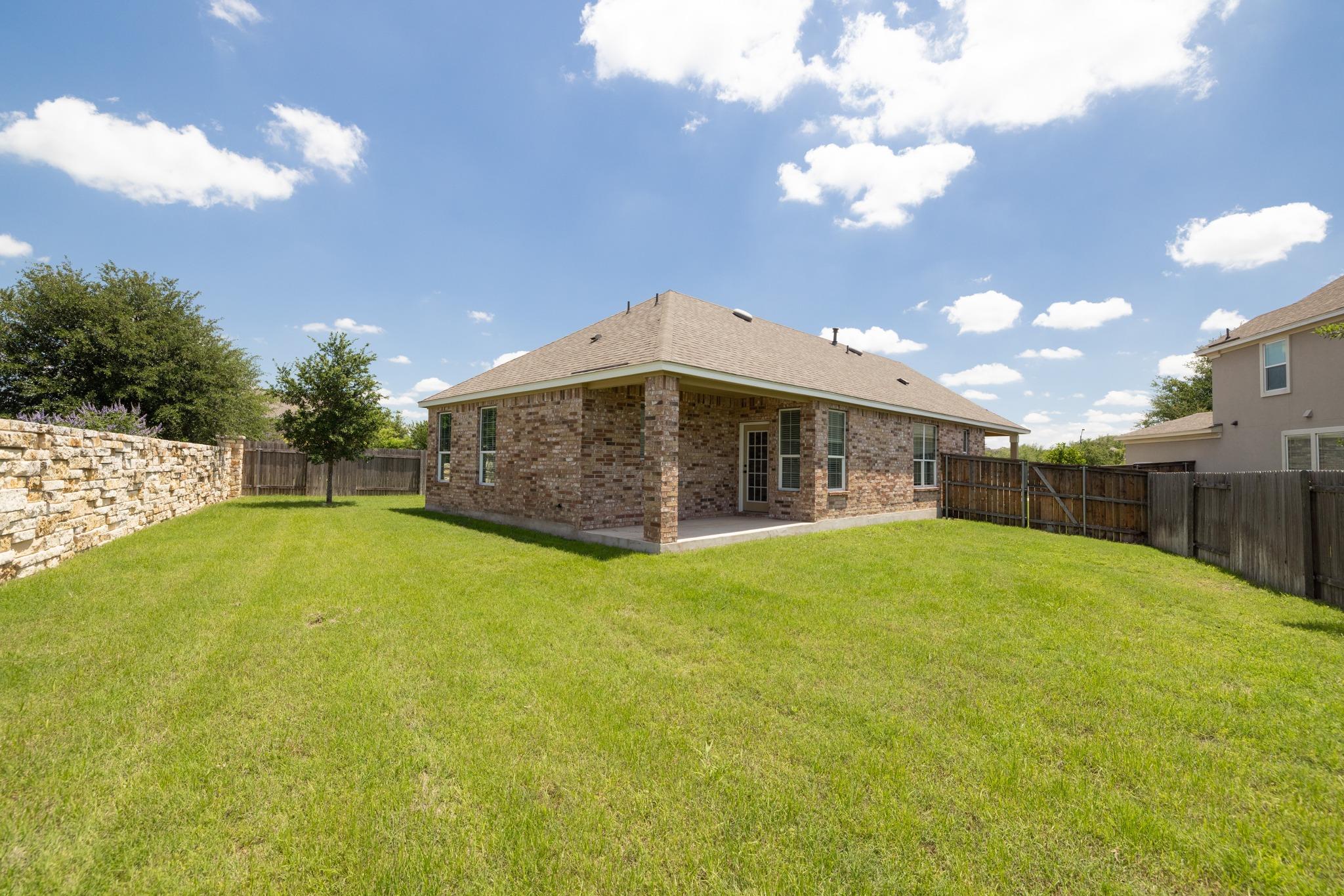 1016 Danish Cv, Hutto, TX 78634