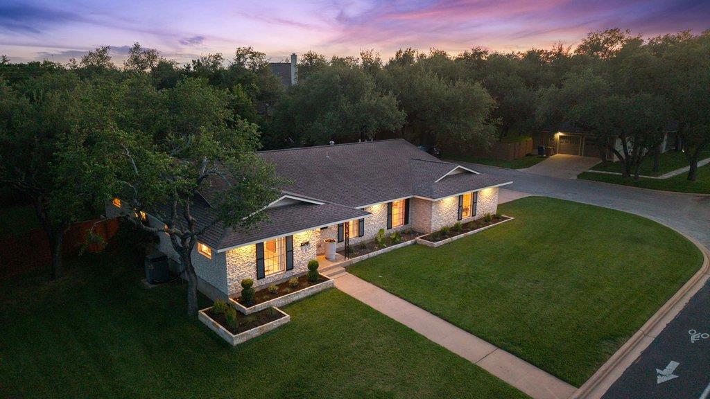 4011 Greystone Dr, Austin, TX 78731