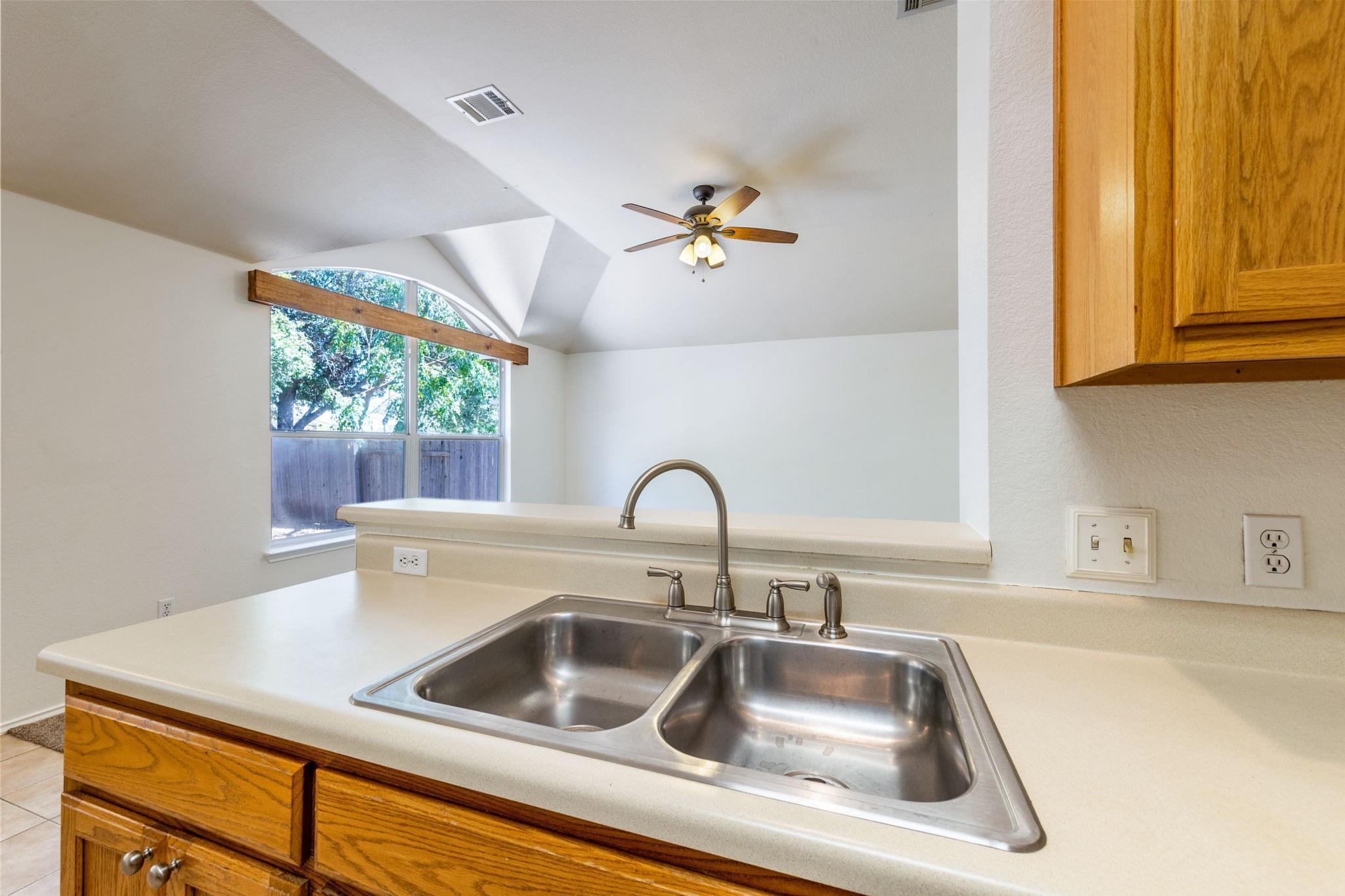 1400 Brighton Bend Ln, Cedar Park, TX 78613