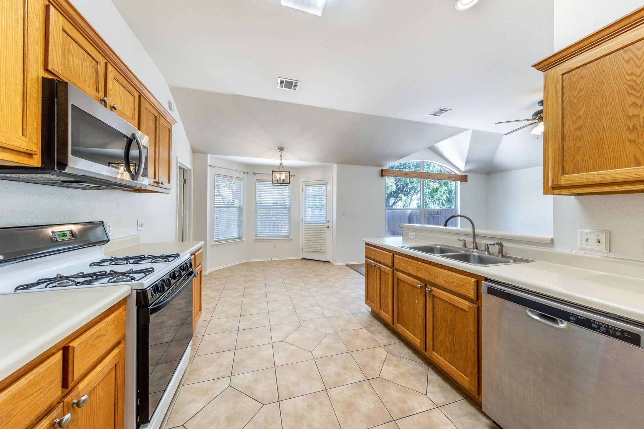 1400 Brighton Bend Ln, Cedar Park, TX 78613