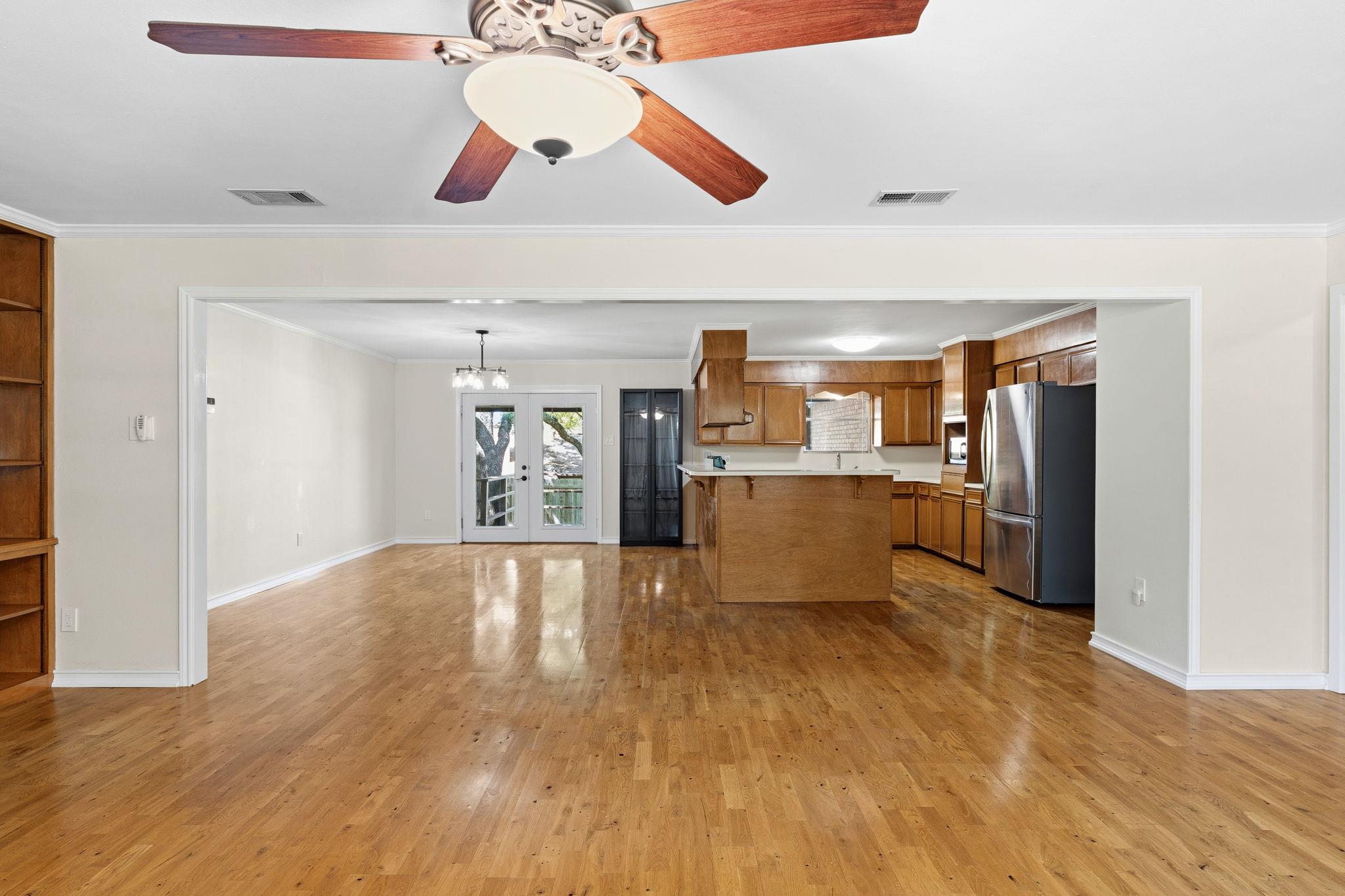1110 Hollybluff St, Austin, TX 78753