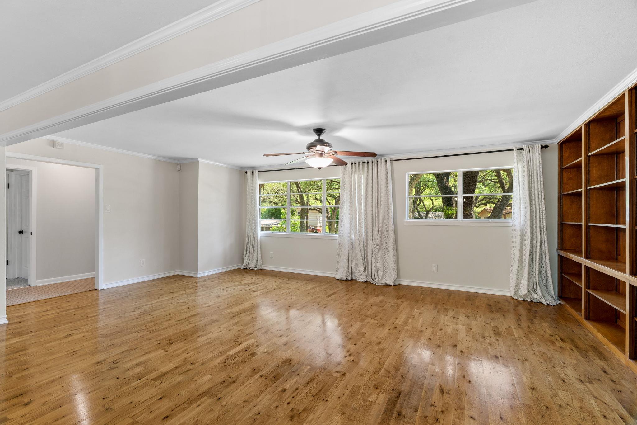 1110 Hollybluff St, Austin, TX 78753