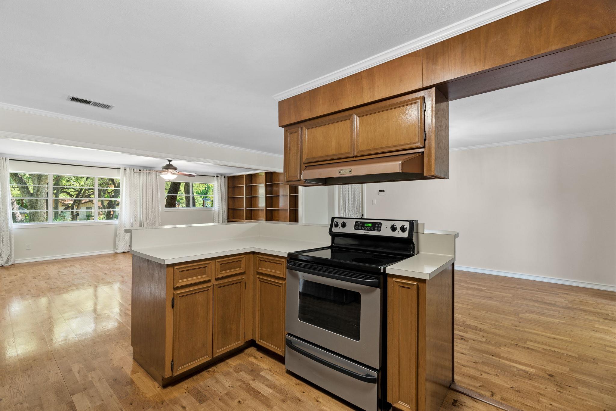 1110 Hollybluff St, Austin, TX 78753