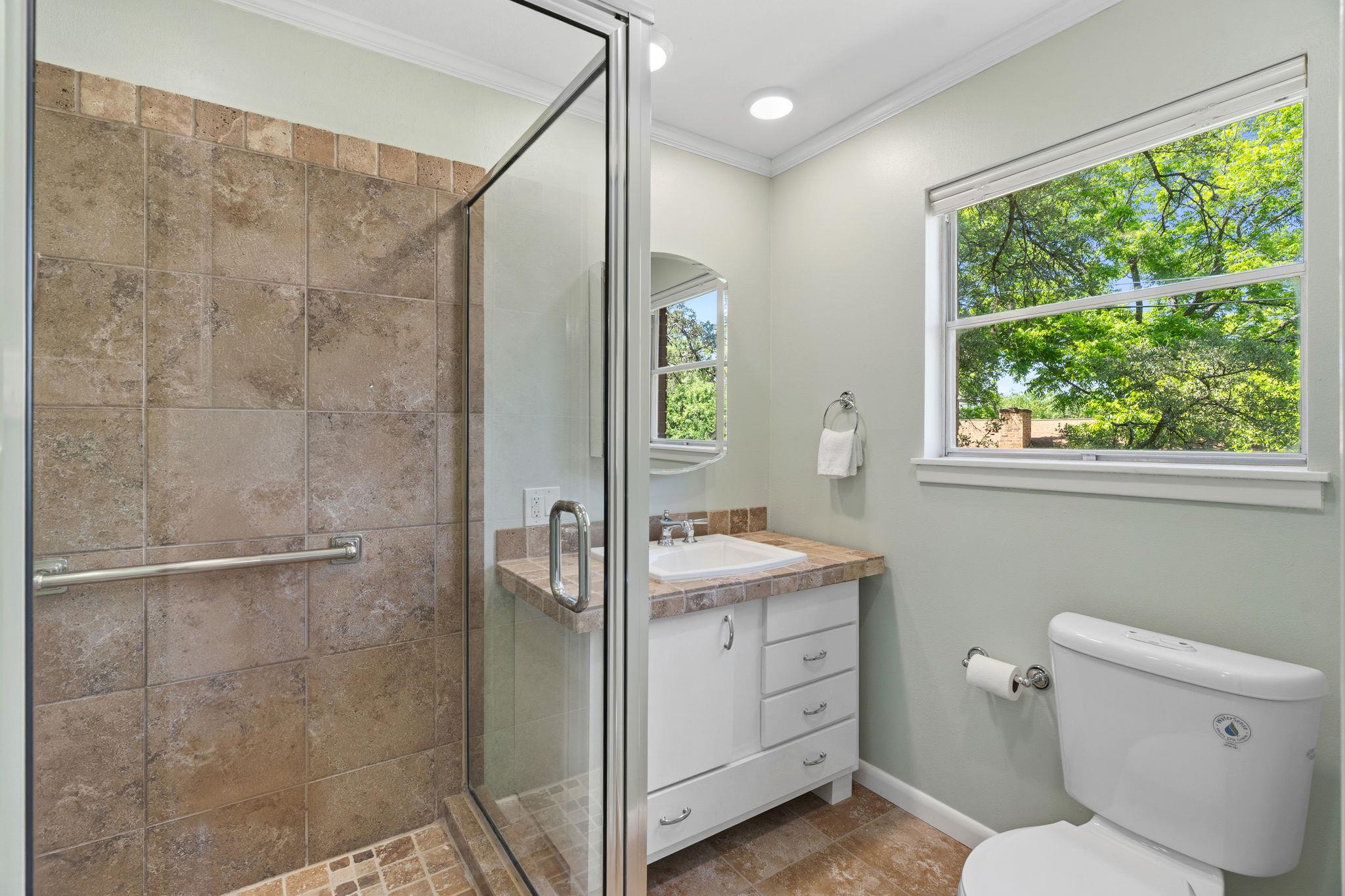1110 Hollybluff St, Austin, TX 78753
