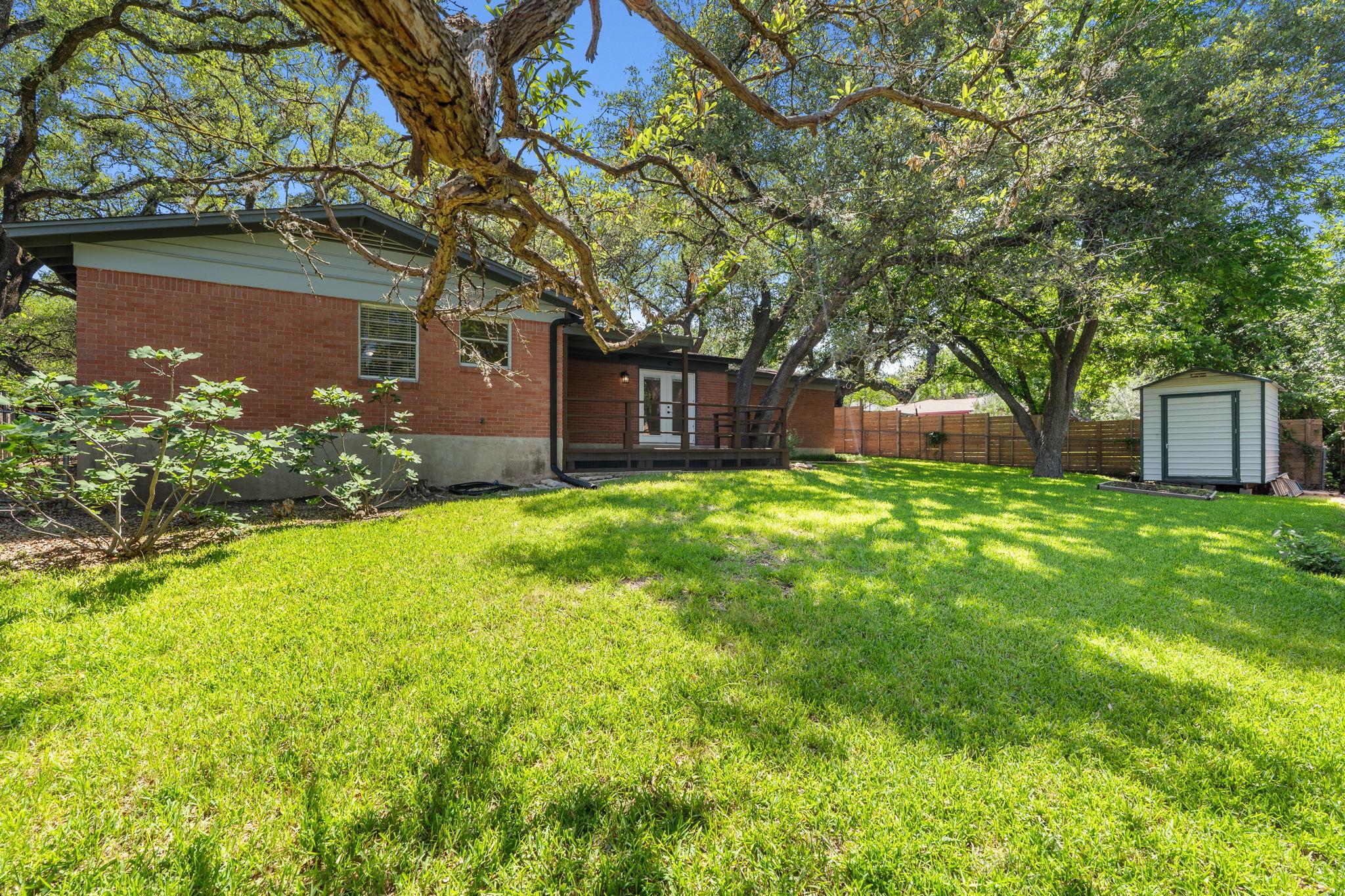 1110 Hollybluff St, Austin, TX 78753