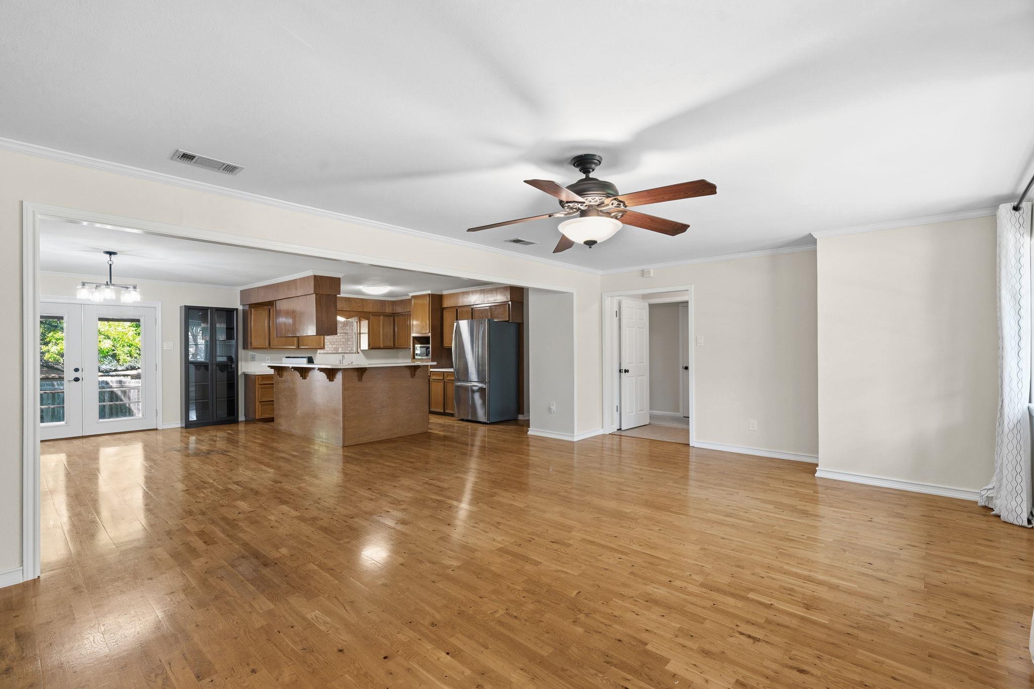 1110 Hollybluff St, Austin, TX 78753