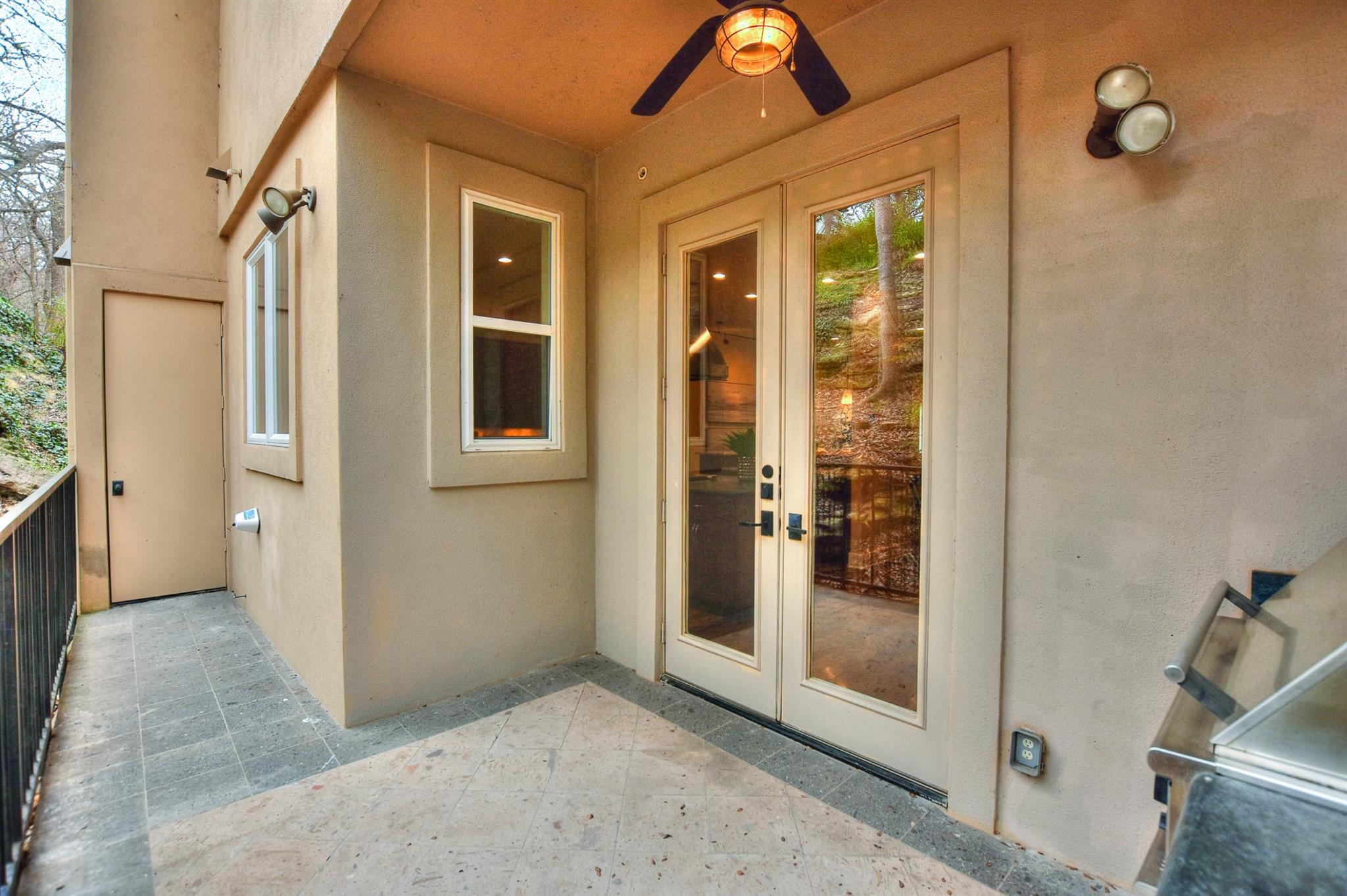 1529 Barton Springs Rd # 16, Austin, TX 78704
