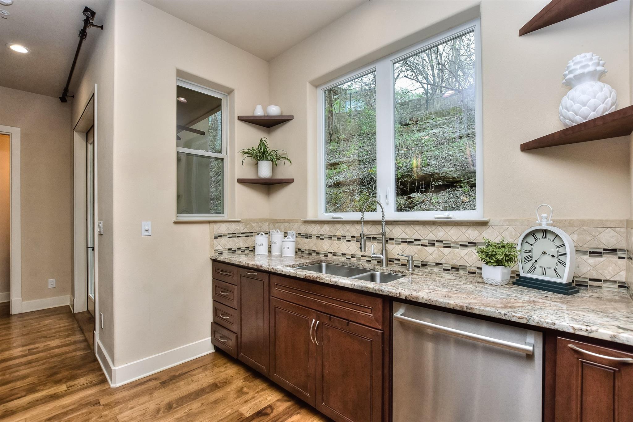 1529 Barton Springs Rd # 16, Austin, TX 78704