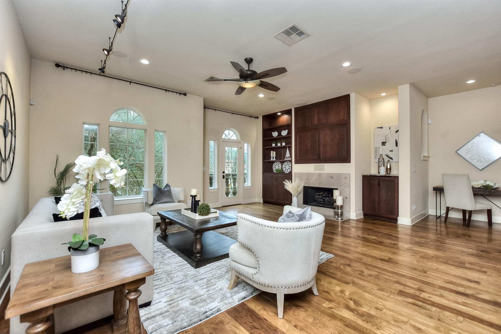 1529 Barton Springs Rd # 16, Austin, TX 78704