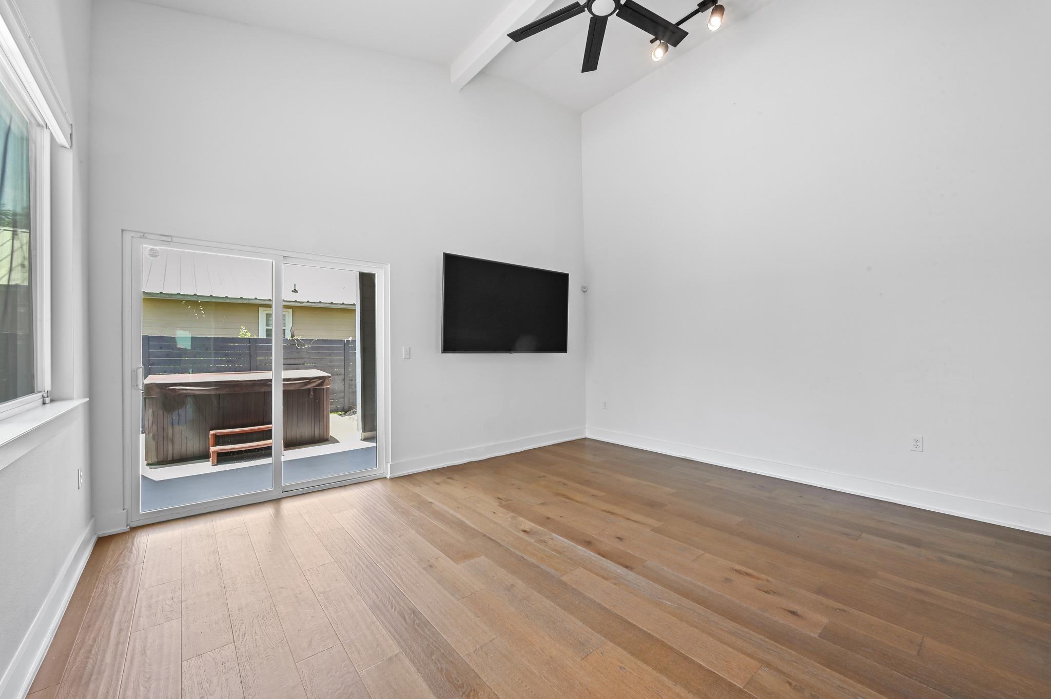 1409 Casey St # B, Austin, TX 78745