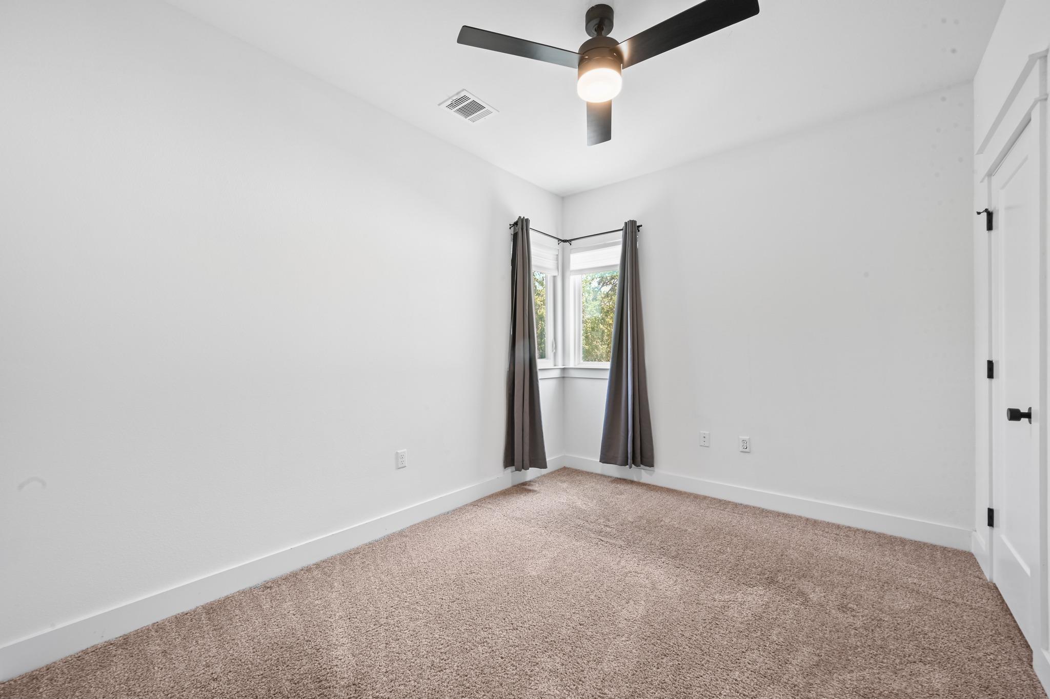 1409 Casey St # B, Austin, TX 78745