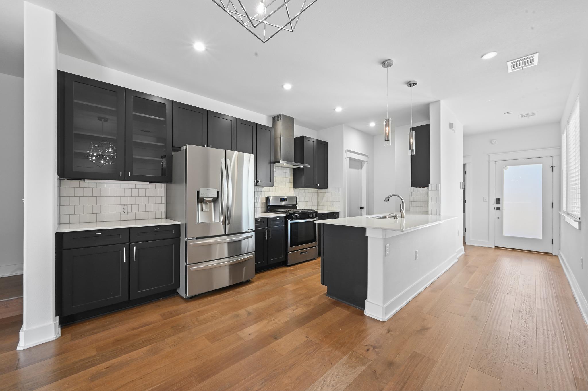 1409 Casey St # B, Austin, TX 78745