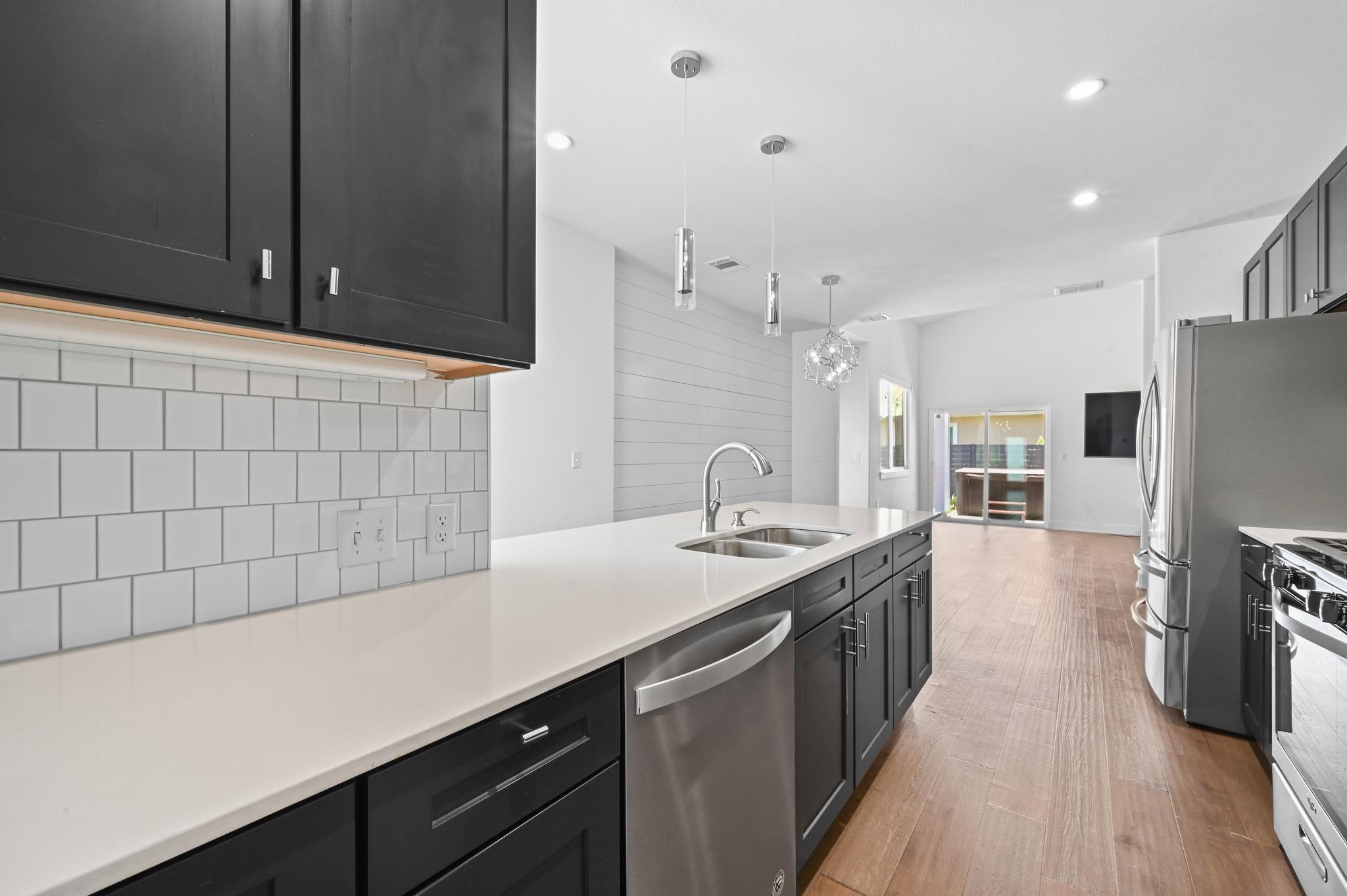 1409 Casey St # B, Austin, TX 78745