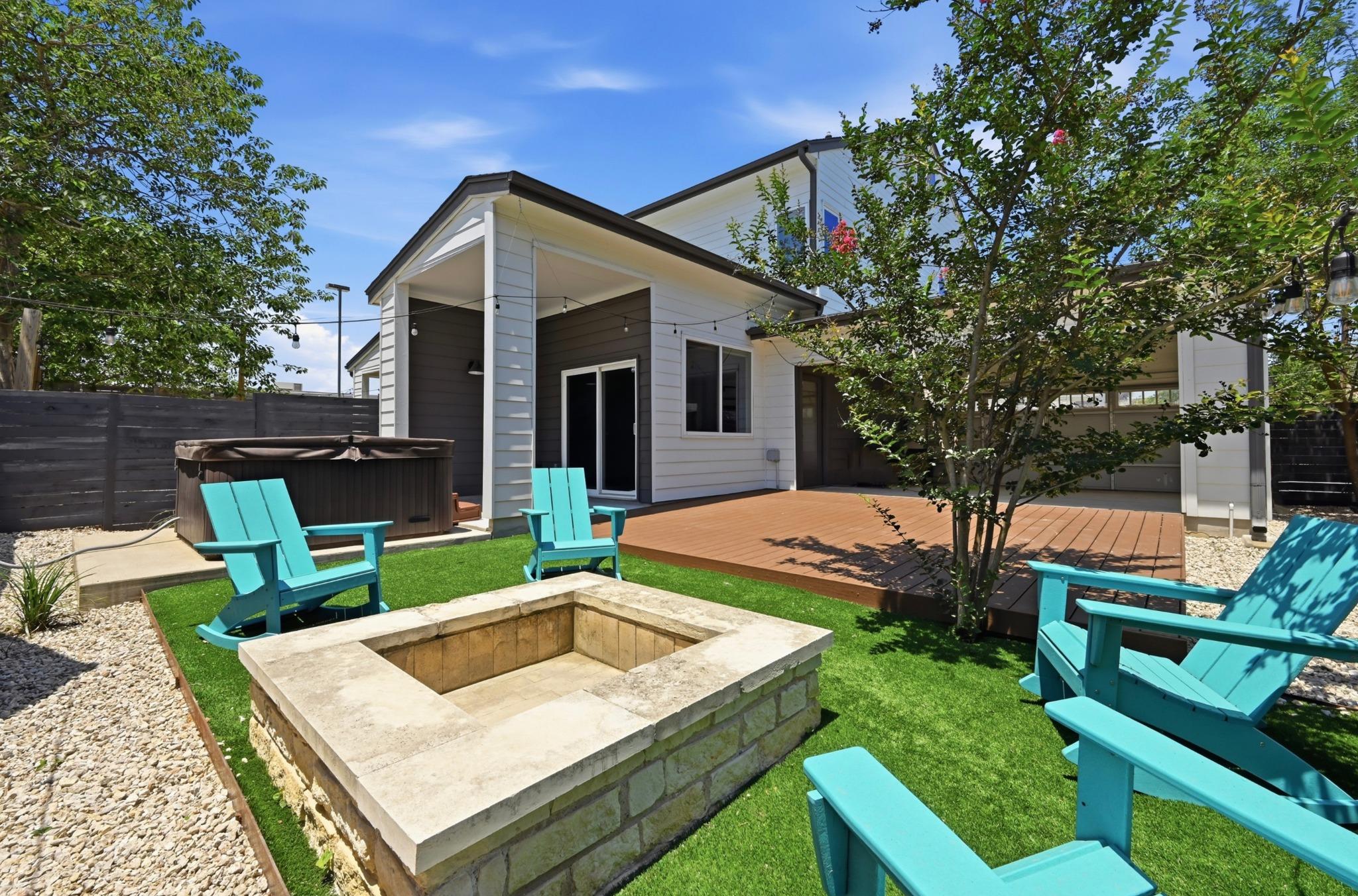 1409 Casey St # B, Austin, TX 78745