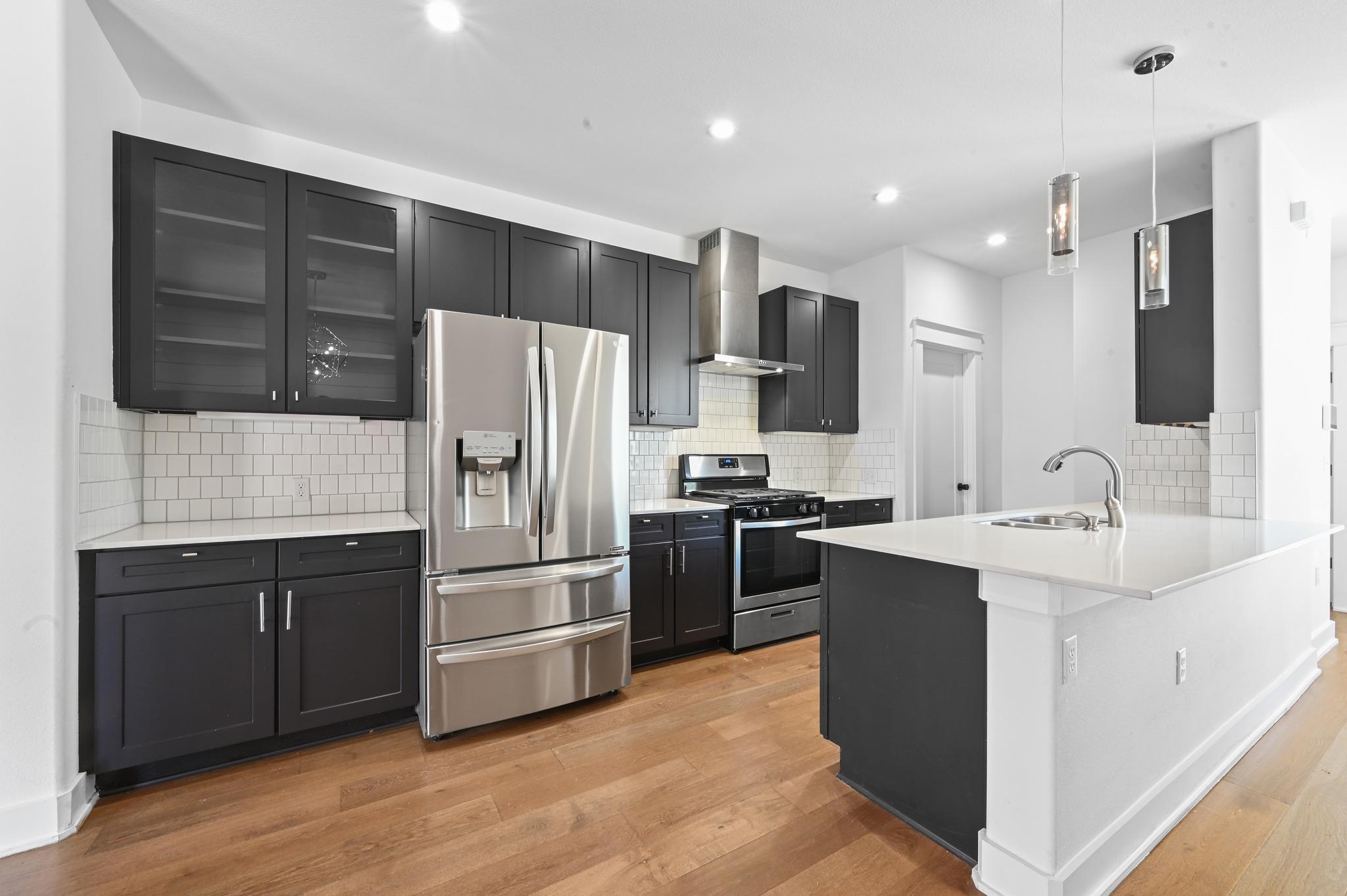 1409 Casey St # B, Austin, TX 78745