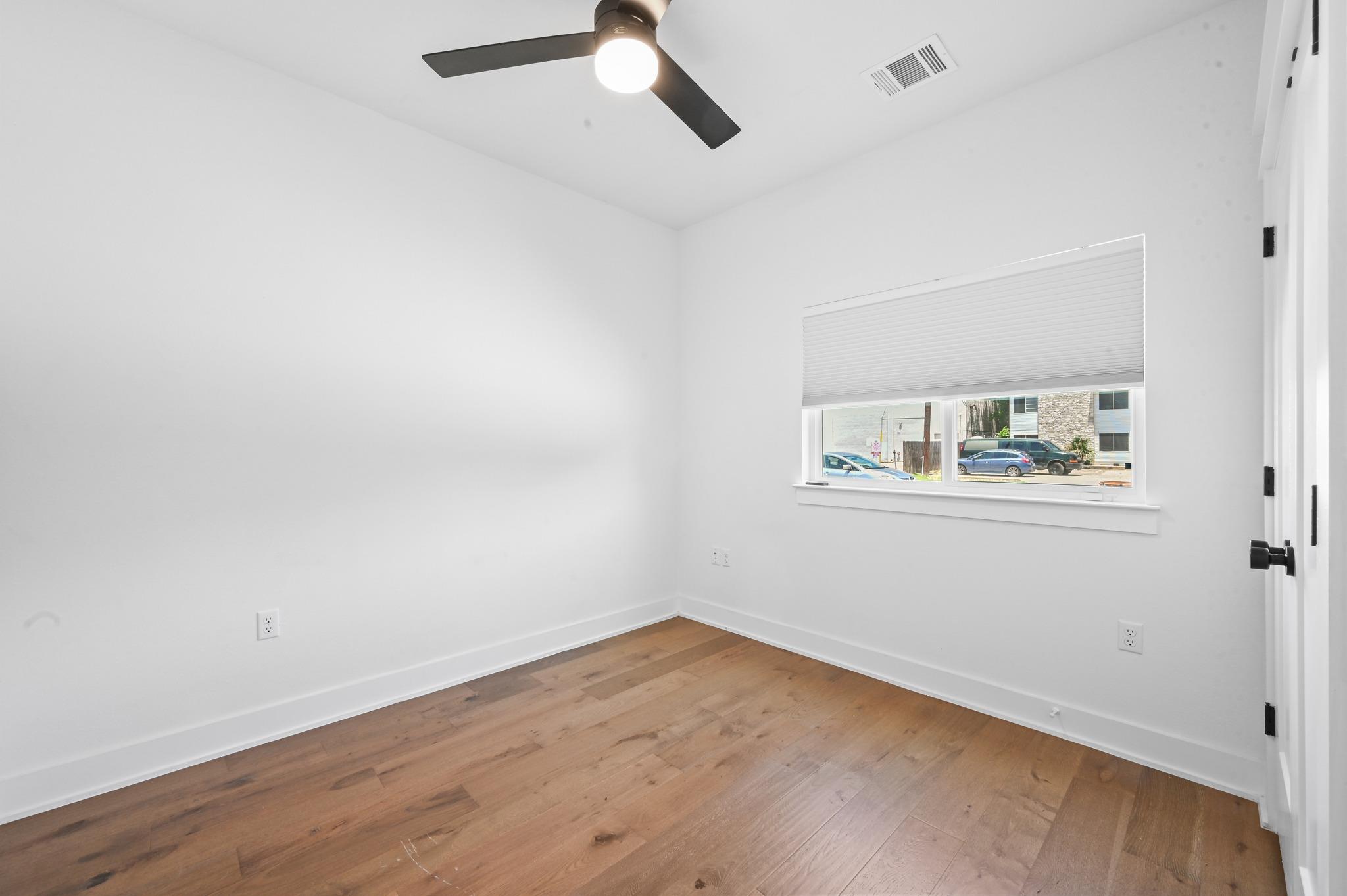 1409 Casey St # B, Austin, TX 78745