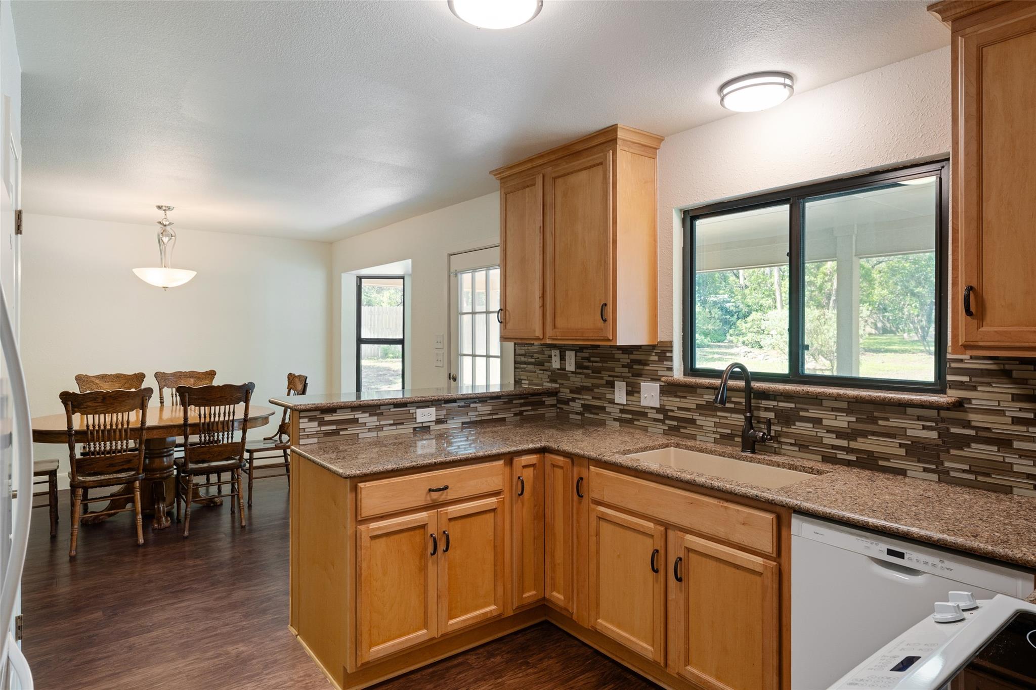 407 Suttles Ave, San Marcos, TX 78666
