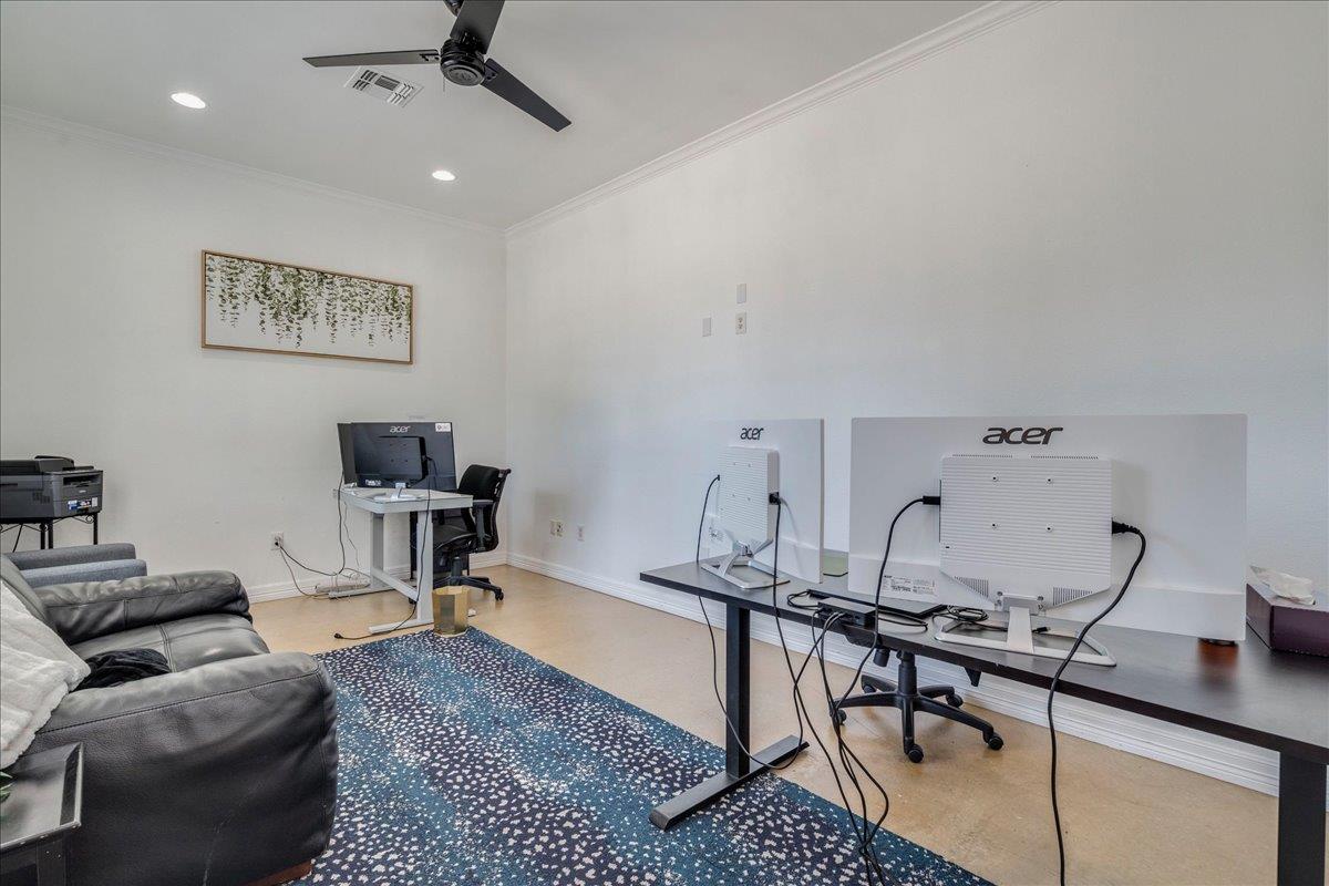 130 Hall Professional Ctr, Kyle, TX 78640