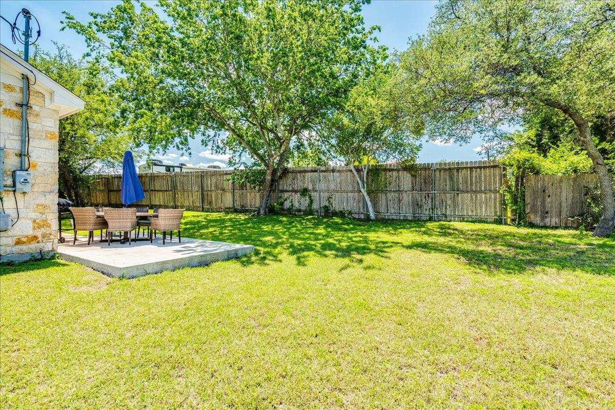 130 Hall Professional Ctr, Kyle, TX 78640
