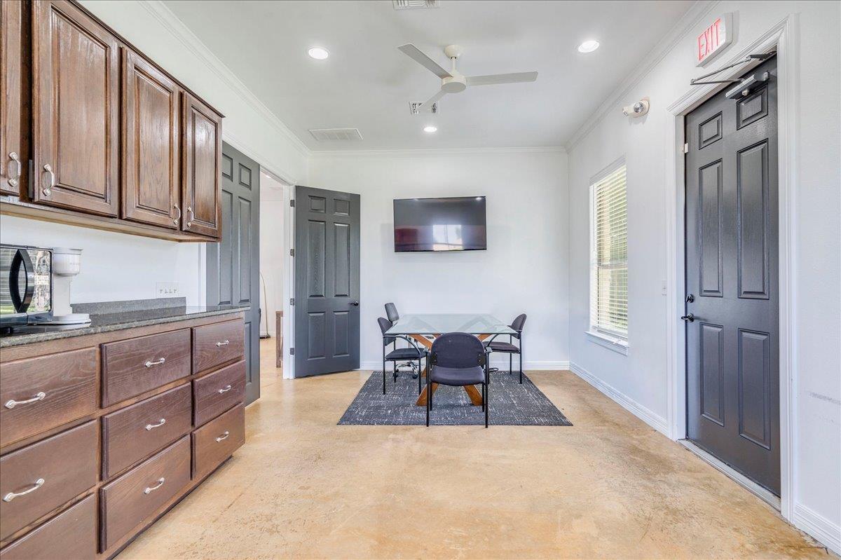 130 Hall Professional Ctr, Kyle, TX 78640