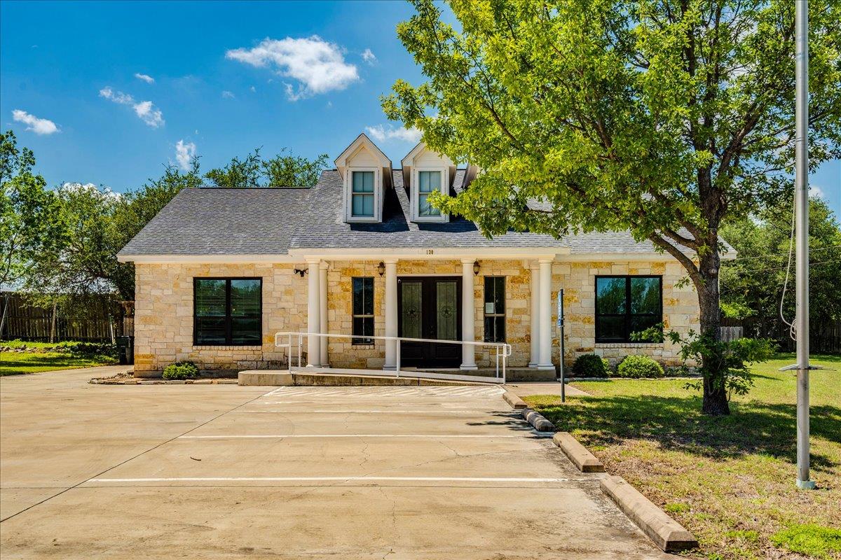 130 Hall Professional Ctr, Kyle, TX 78640