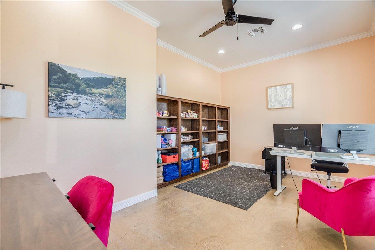 130 Hall Professional Ctr, Kyle, TX 78640