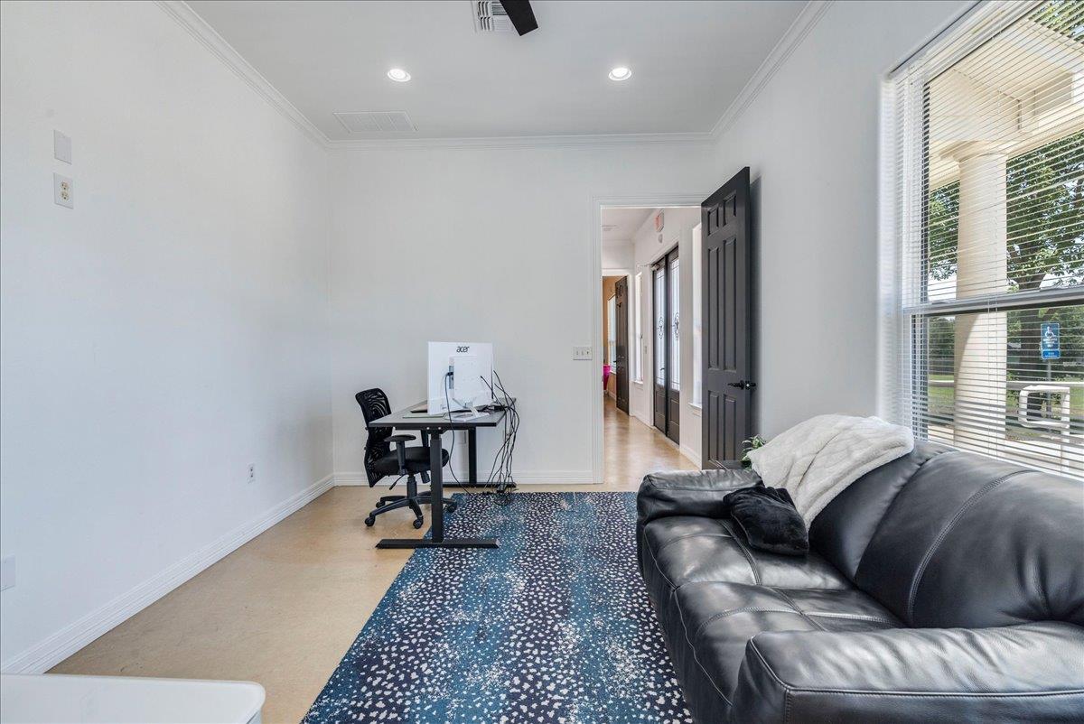 130 Hall Professional Ctr, Kyle, TX 78640