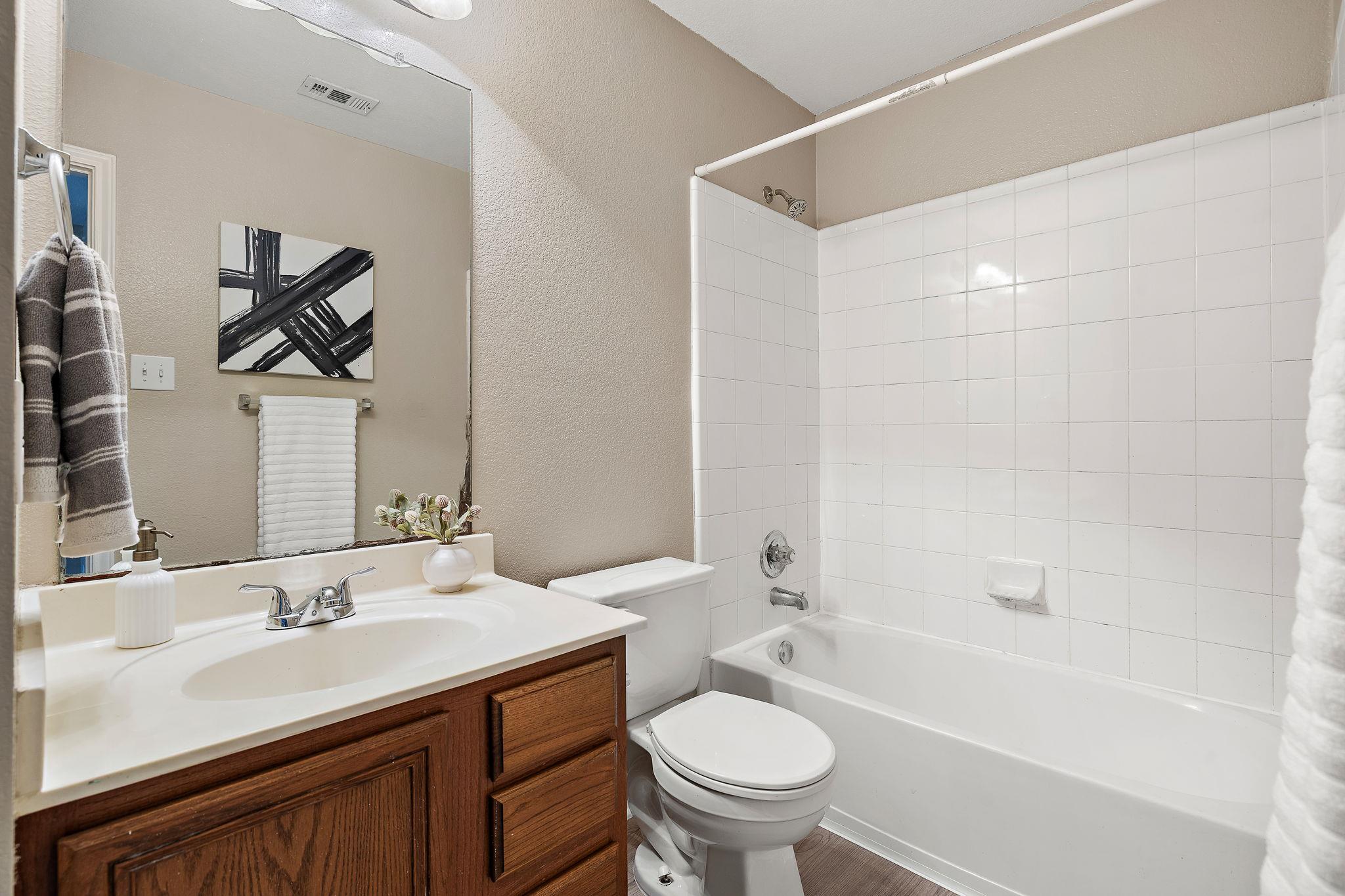 5705 Viewpoint Dr, Austin, TX 78744
