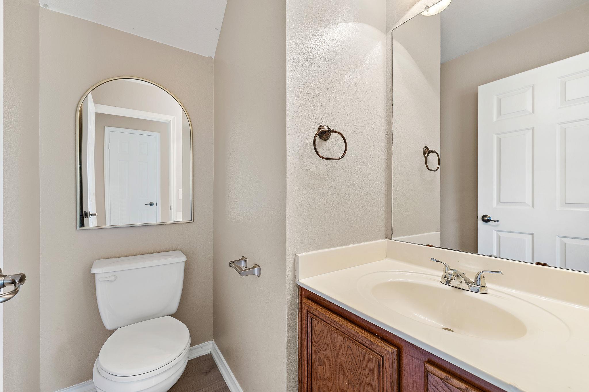 5705 Viewpoint Dr, Austin, TX 78744