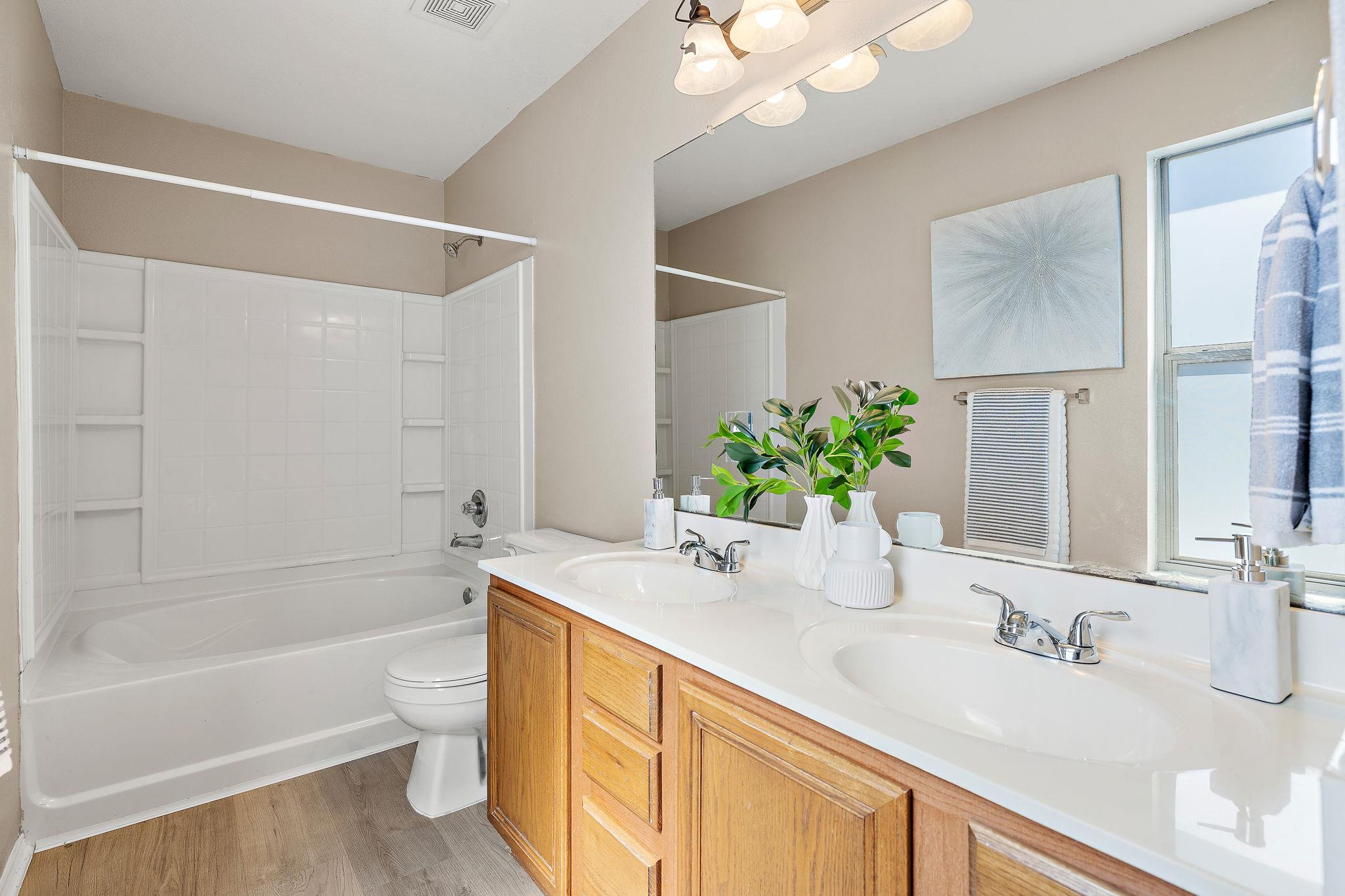 5705 Viewpoint Dr, Austin, TX 78744