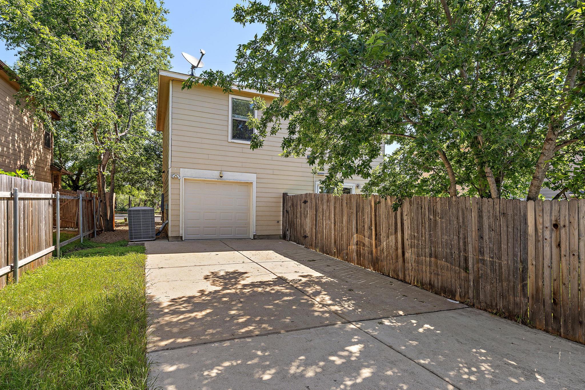 5705 Viewpoint Dr, Austin, TX 78744