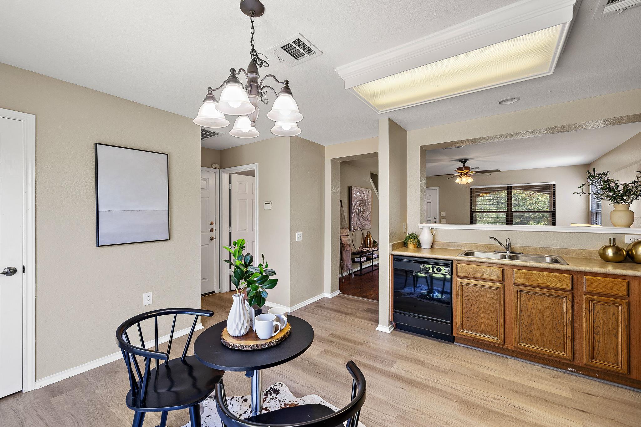 5705 Viewpoint Dr, Austin, TX 78744