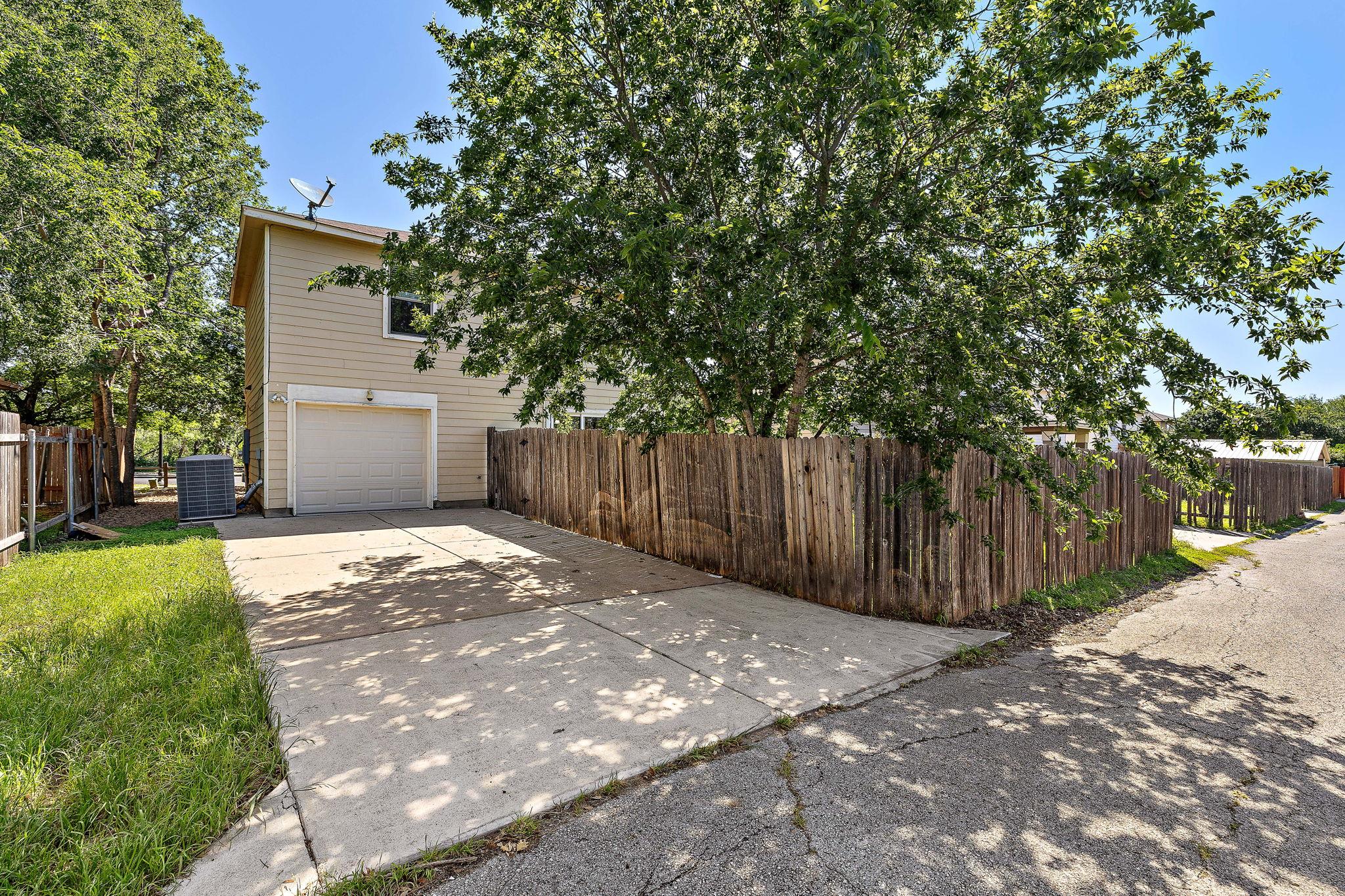 5705 Viewpoint Dr, Austin, TX 78744