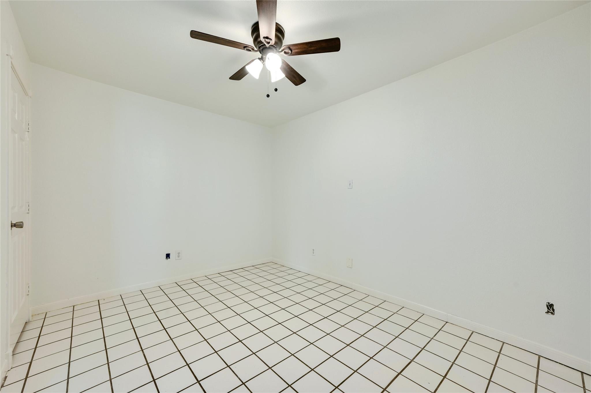 6713 SILVERMINE Dr, Austin, TX 78736