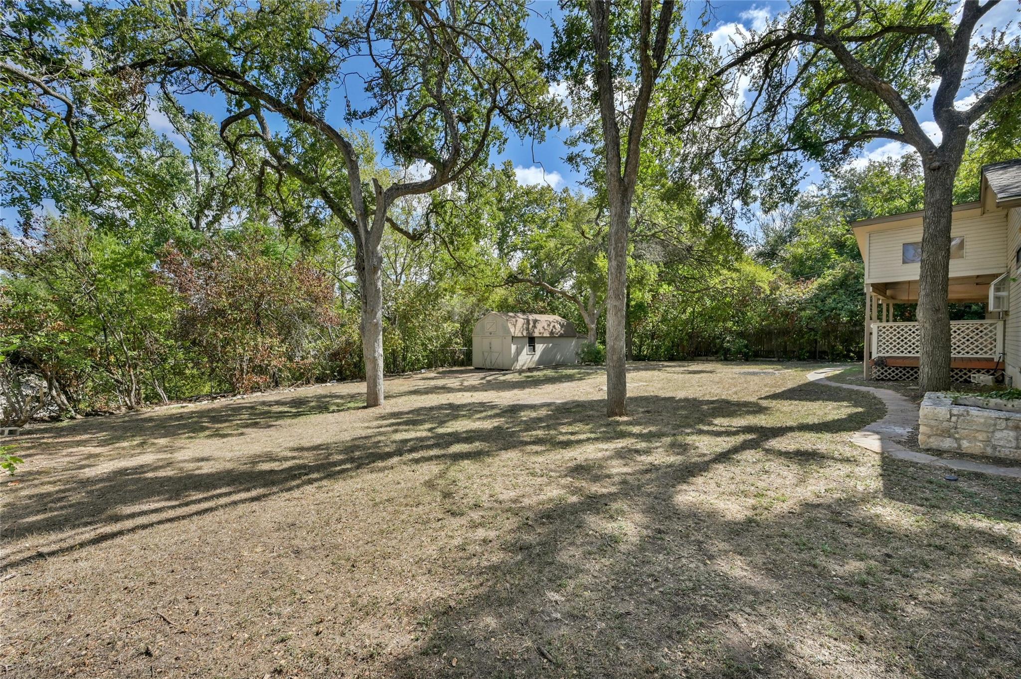 6713 SILVERMINE Dr, Austin, TX 78736