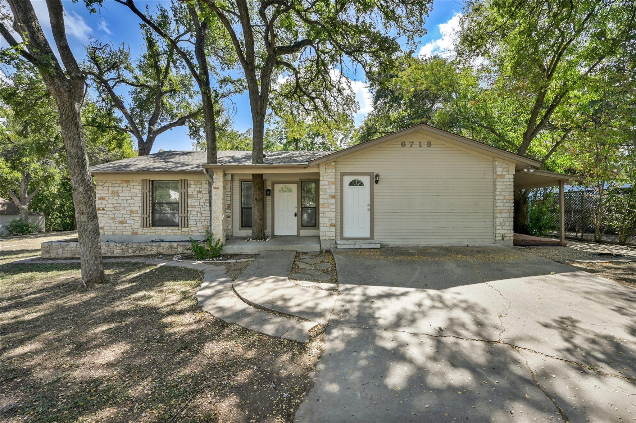 6713 SILVERMINE Dr, Austin, TX 78736