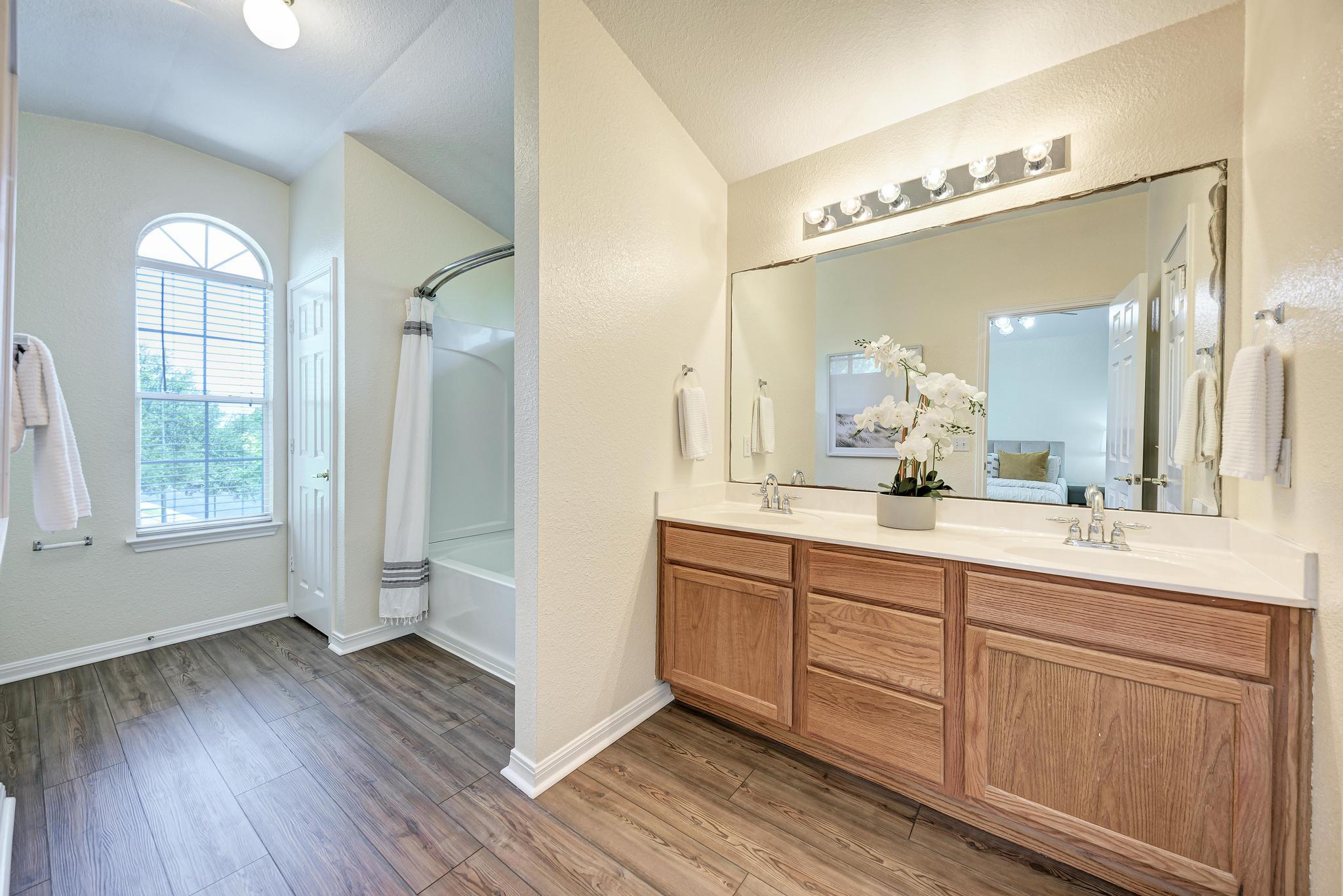 5509 Rayburn Ln, Austin, TX 78723