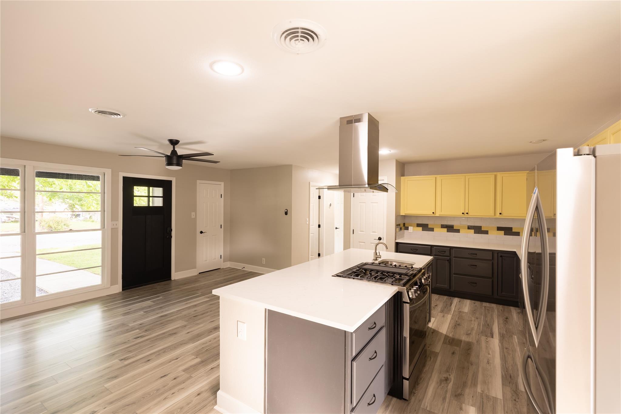 22 Steele St, Lampasas, TX 76550