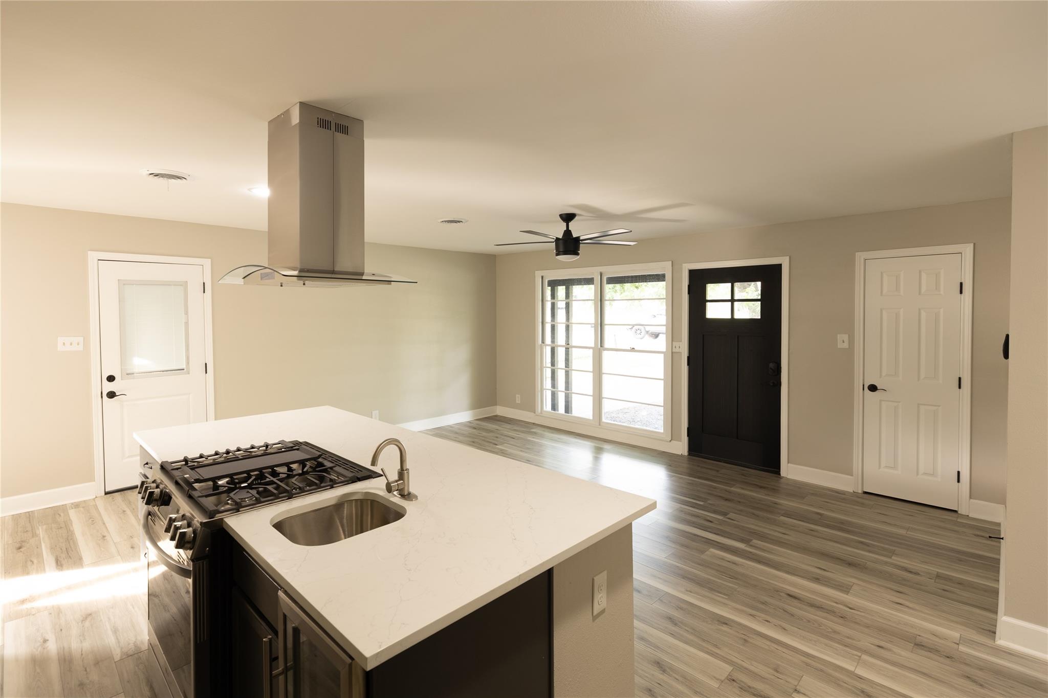 22 Steele St, Lampasas, TX 76550
